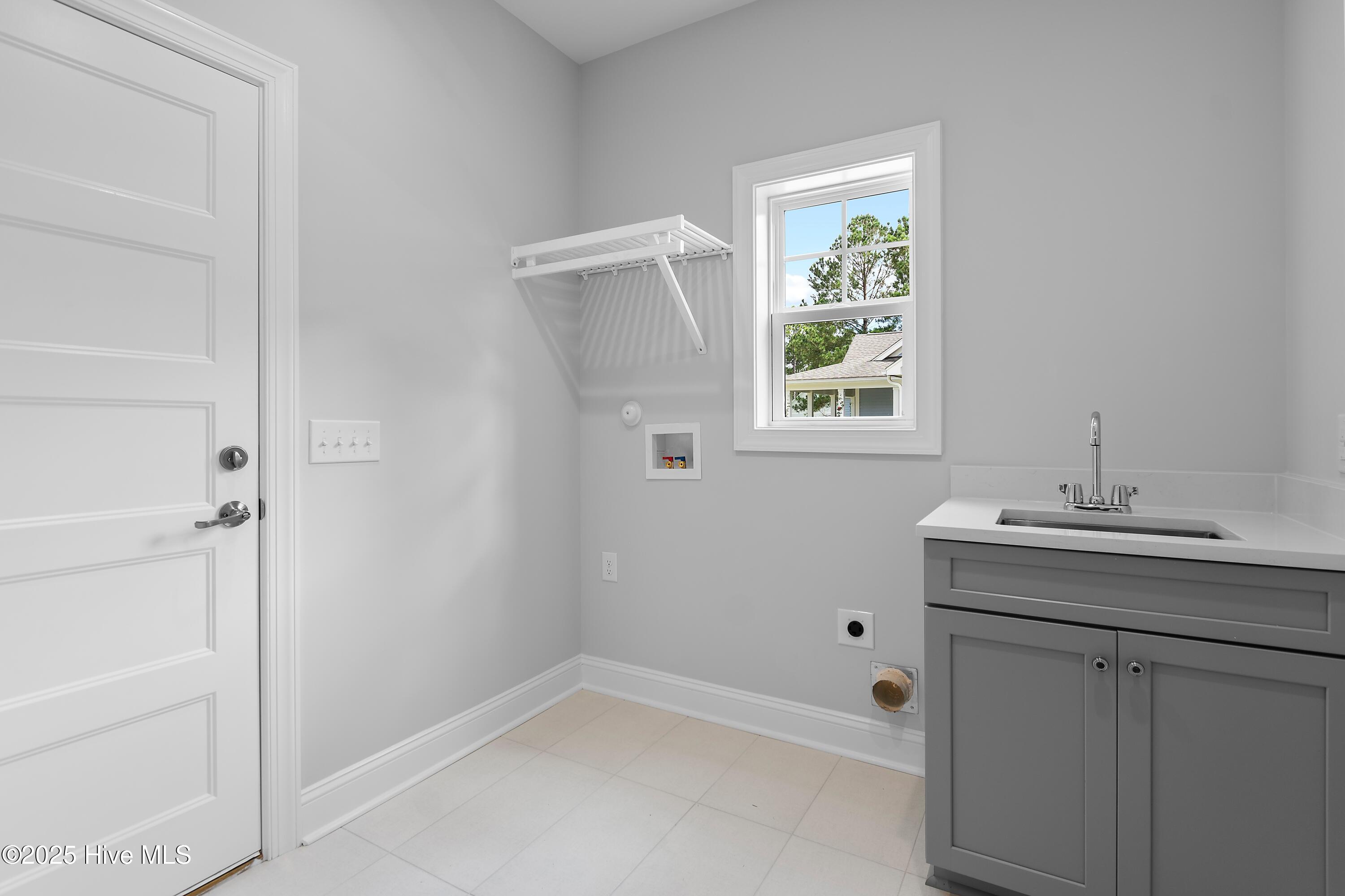 668 Breezewood Drive Property Photo 24