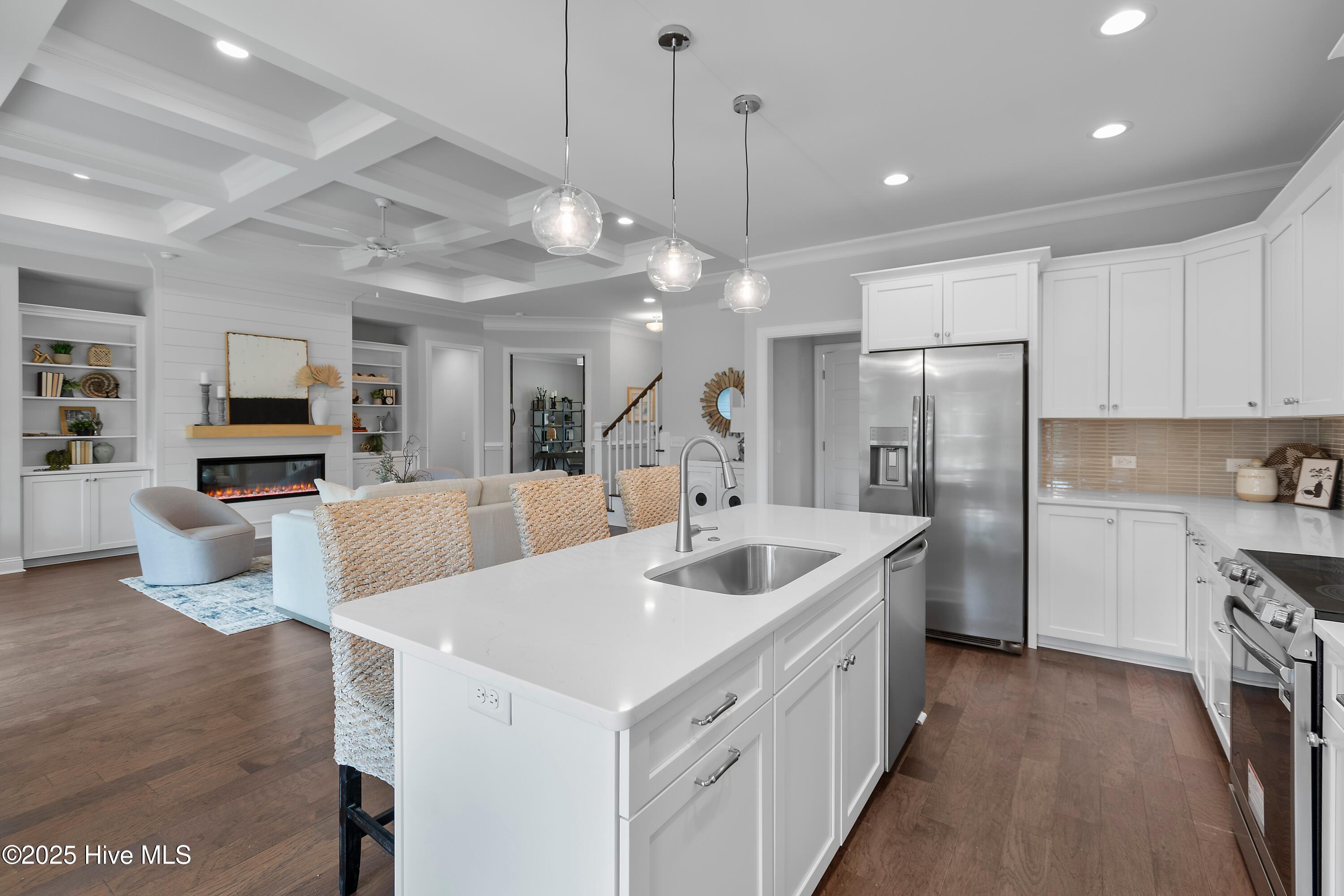 668 Breezewood Drive Property Photo 28