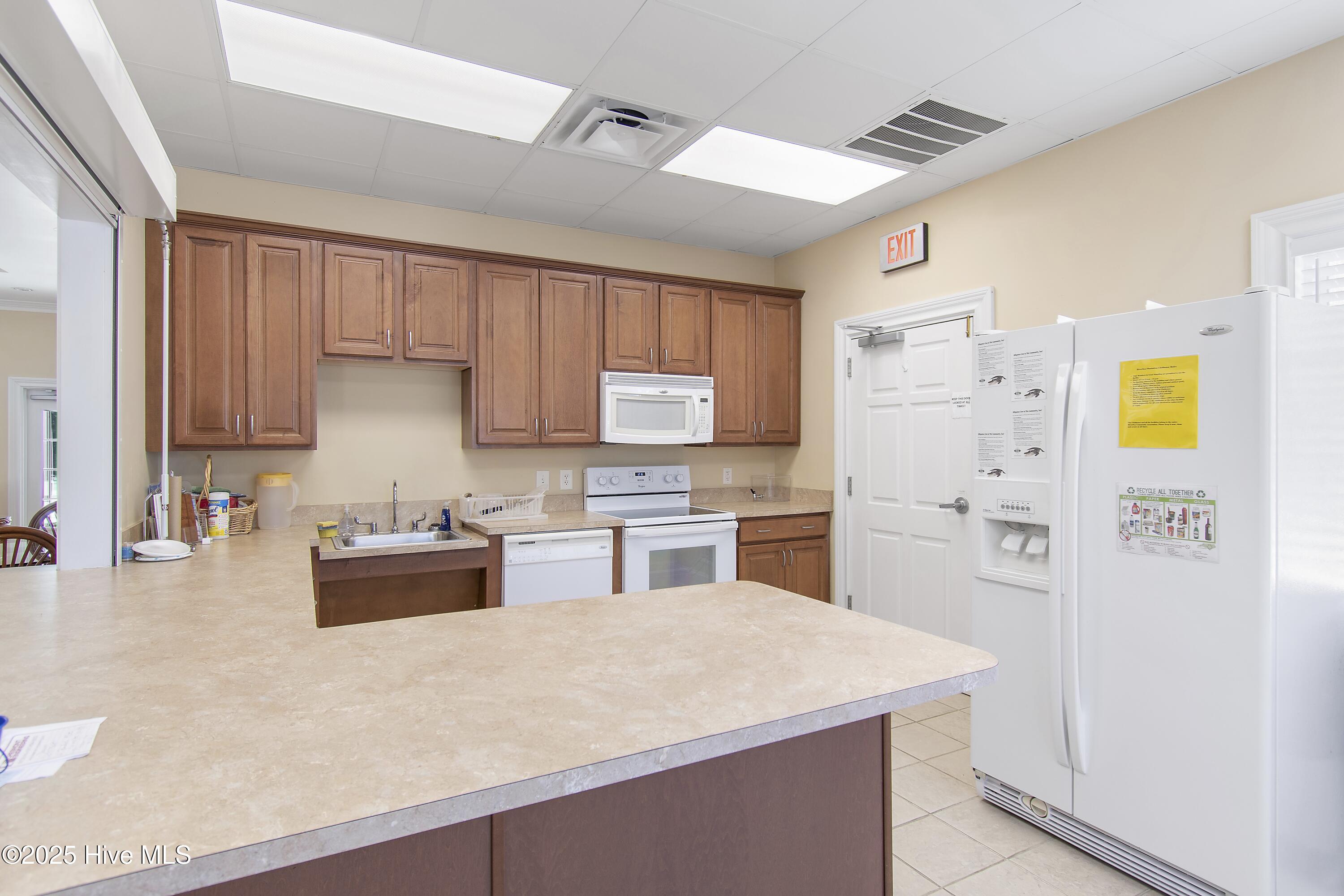 668 Breezewood Drive Property Photo 47