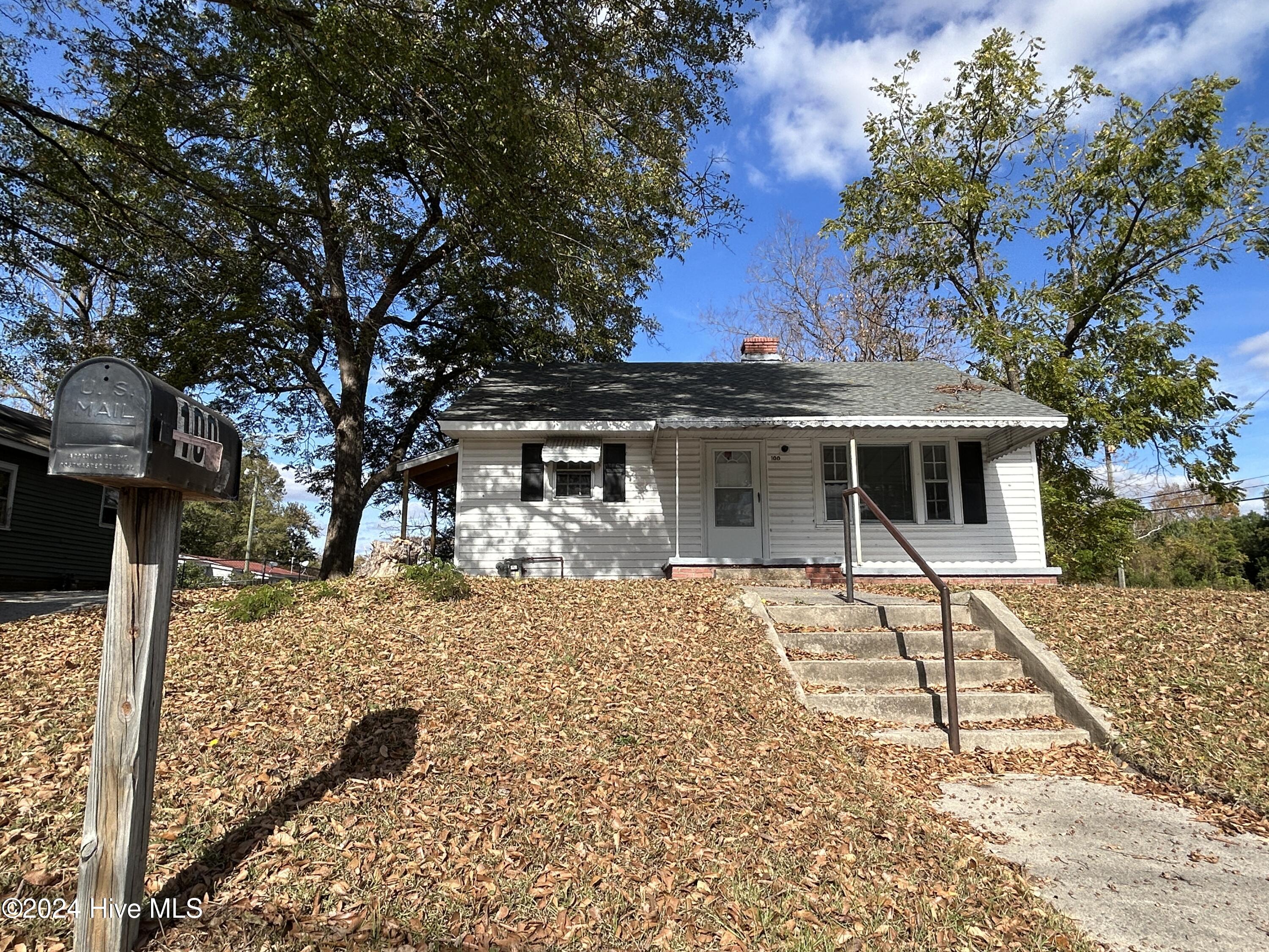 100 Howell Street Property Photo 5