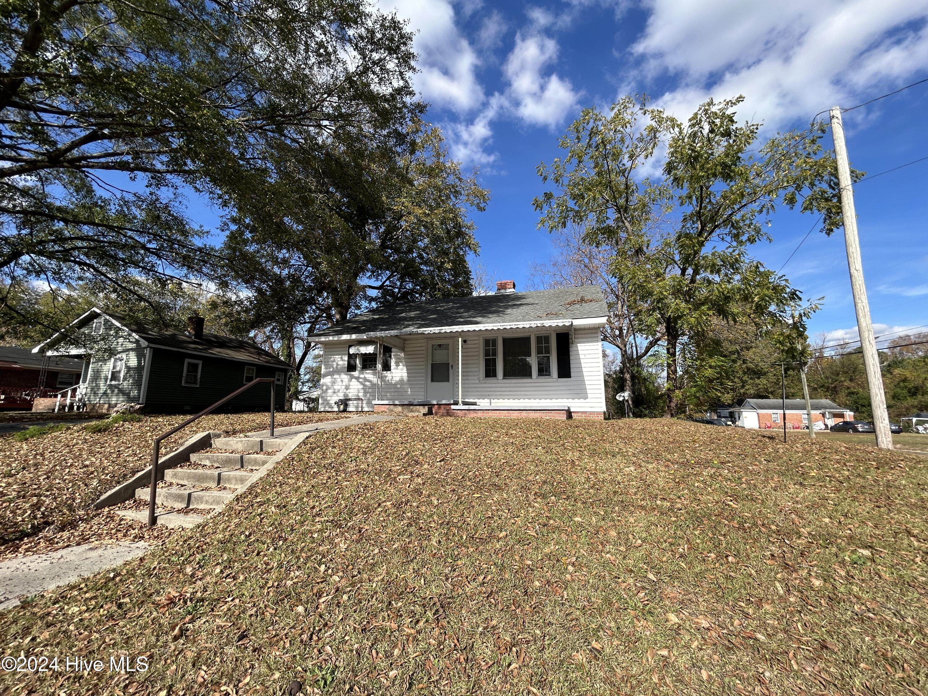 100 Howell Street Property Photo 6