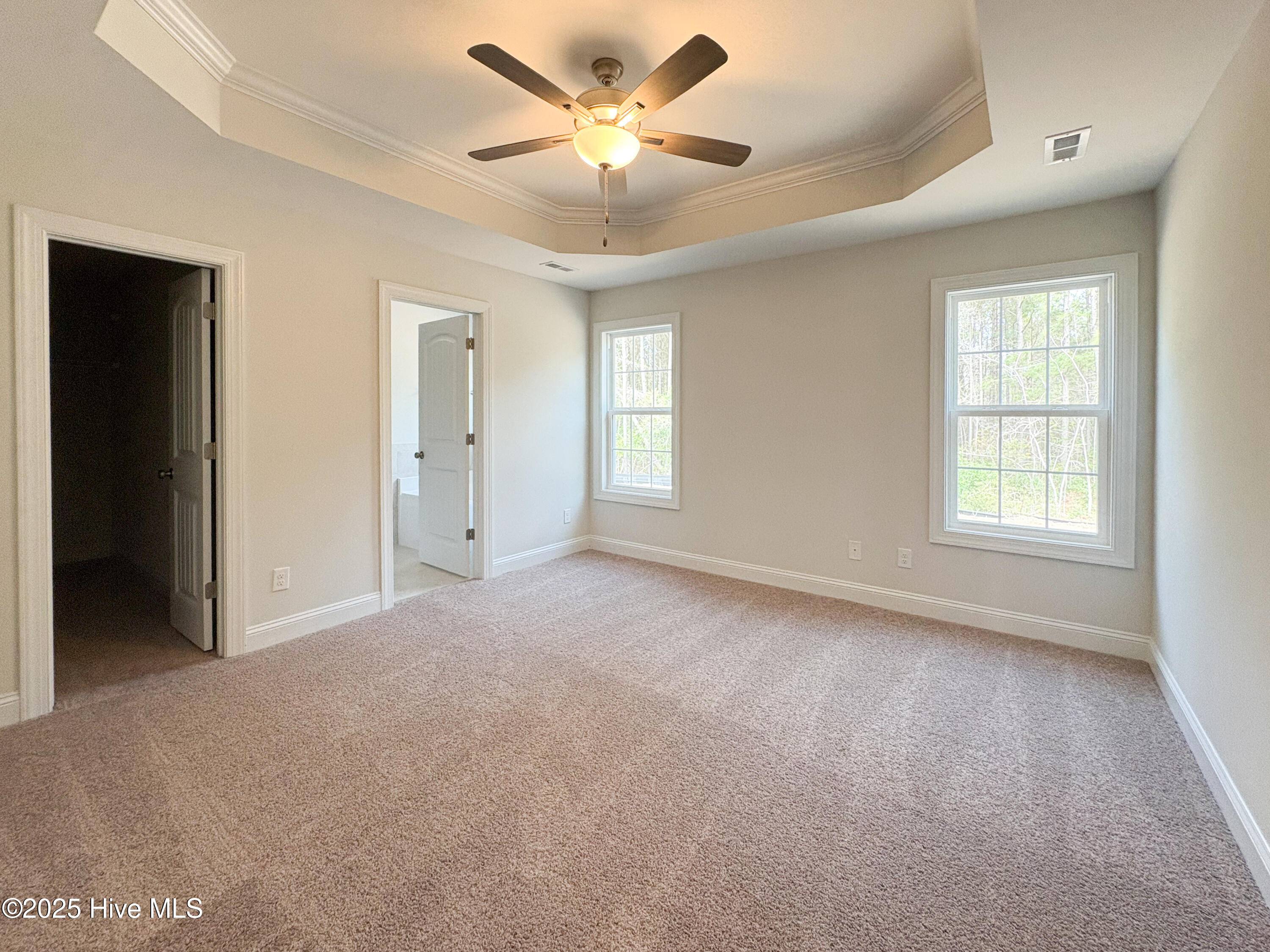 706 Ellabond Street Property Photo 6