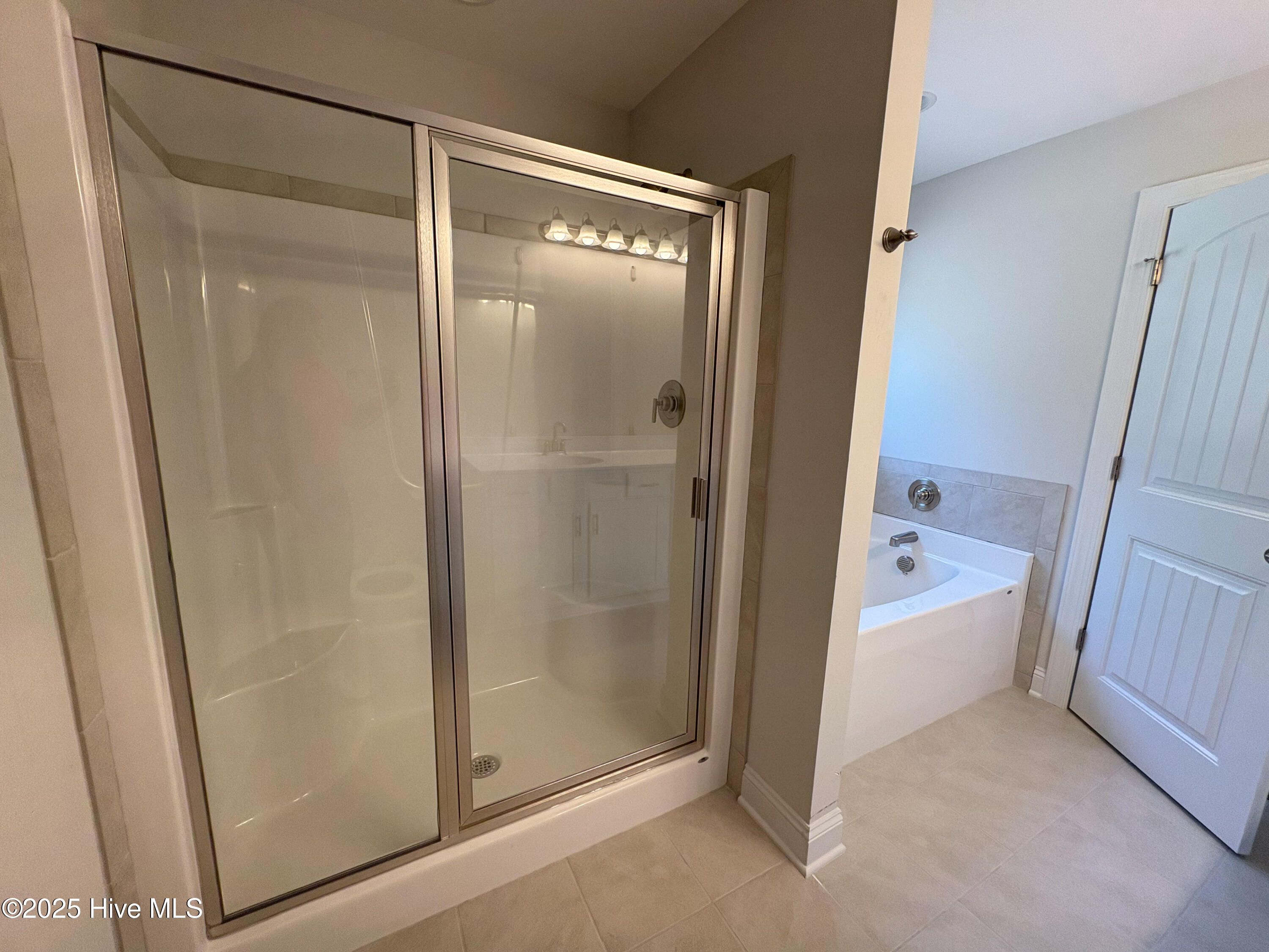 706 Ellabond Street Property Photo 8