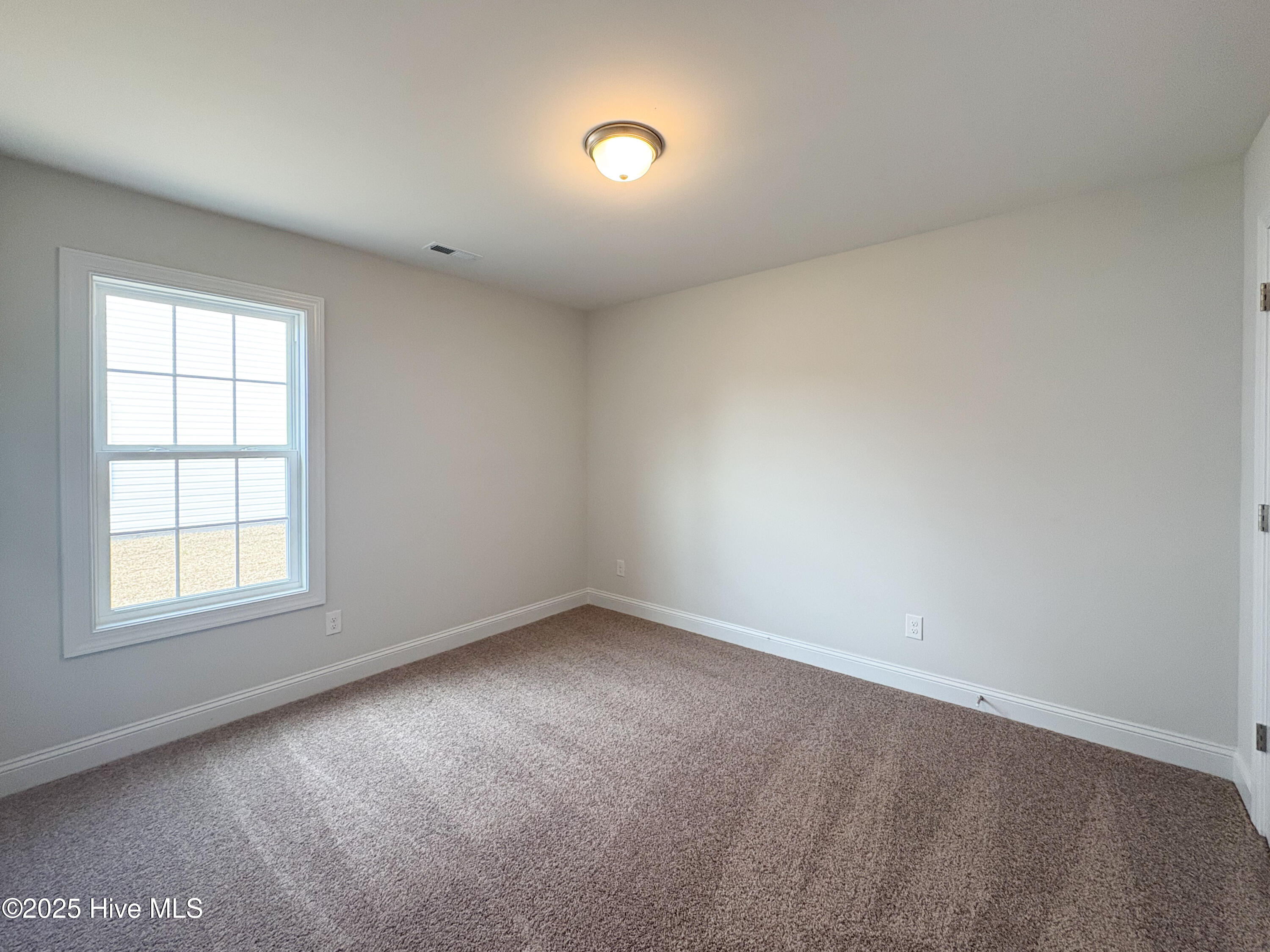 706 Ellabond Street Property Photo 15