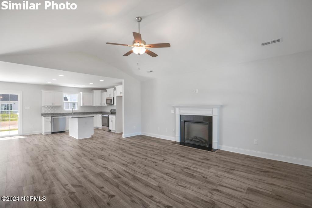 706 Ellabond Street Property Photo 23