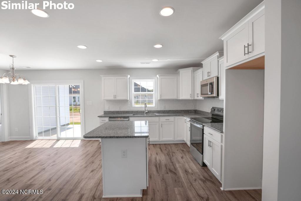 706 Ellabond Street Property Photo 25