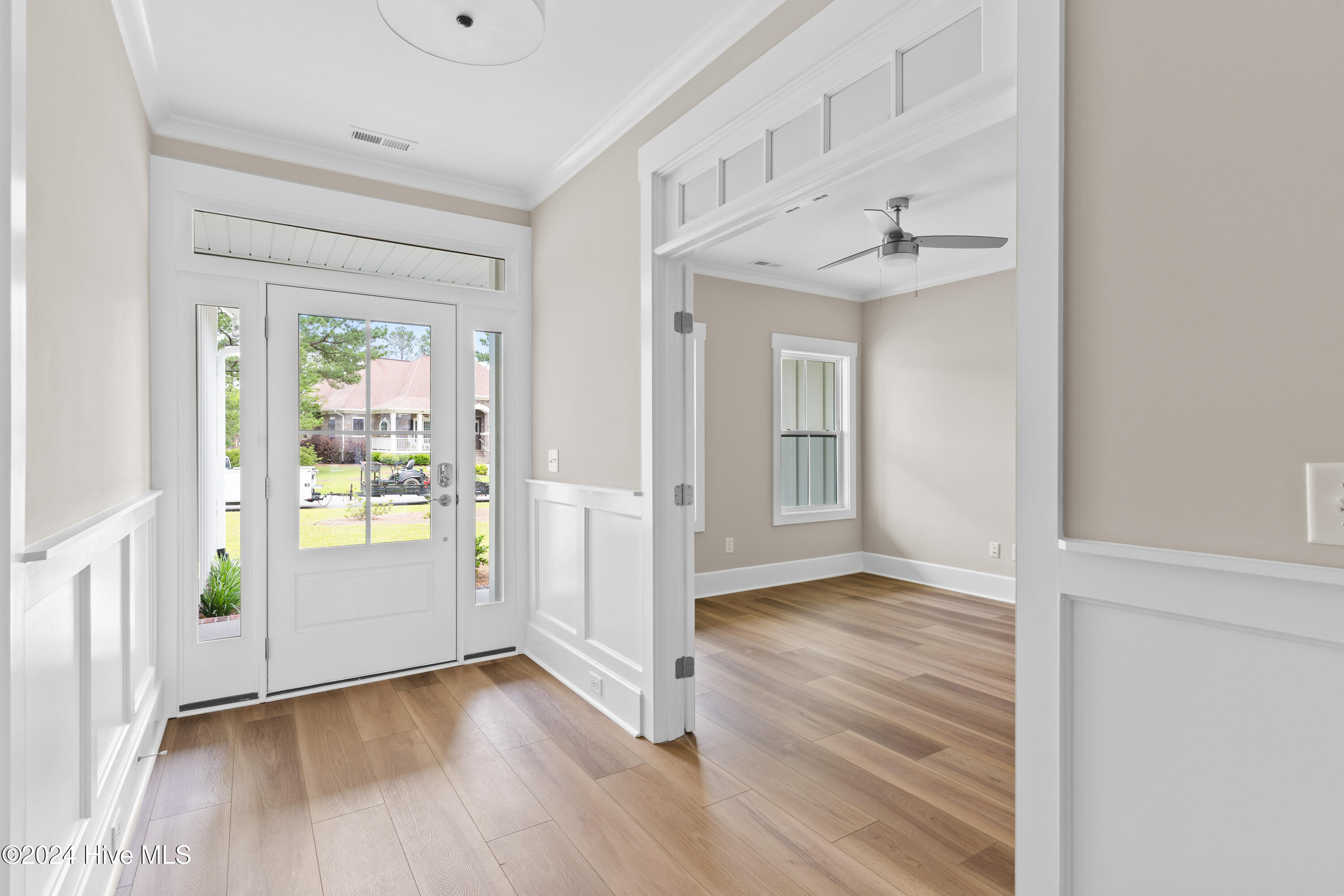 1011 Mayfair Way Property Photo 2