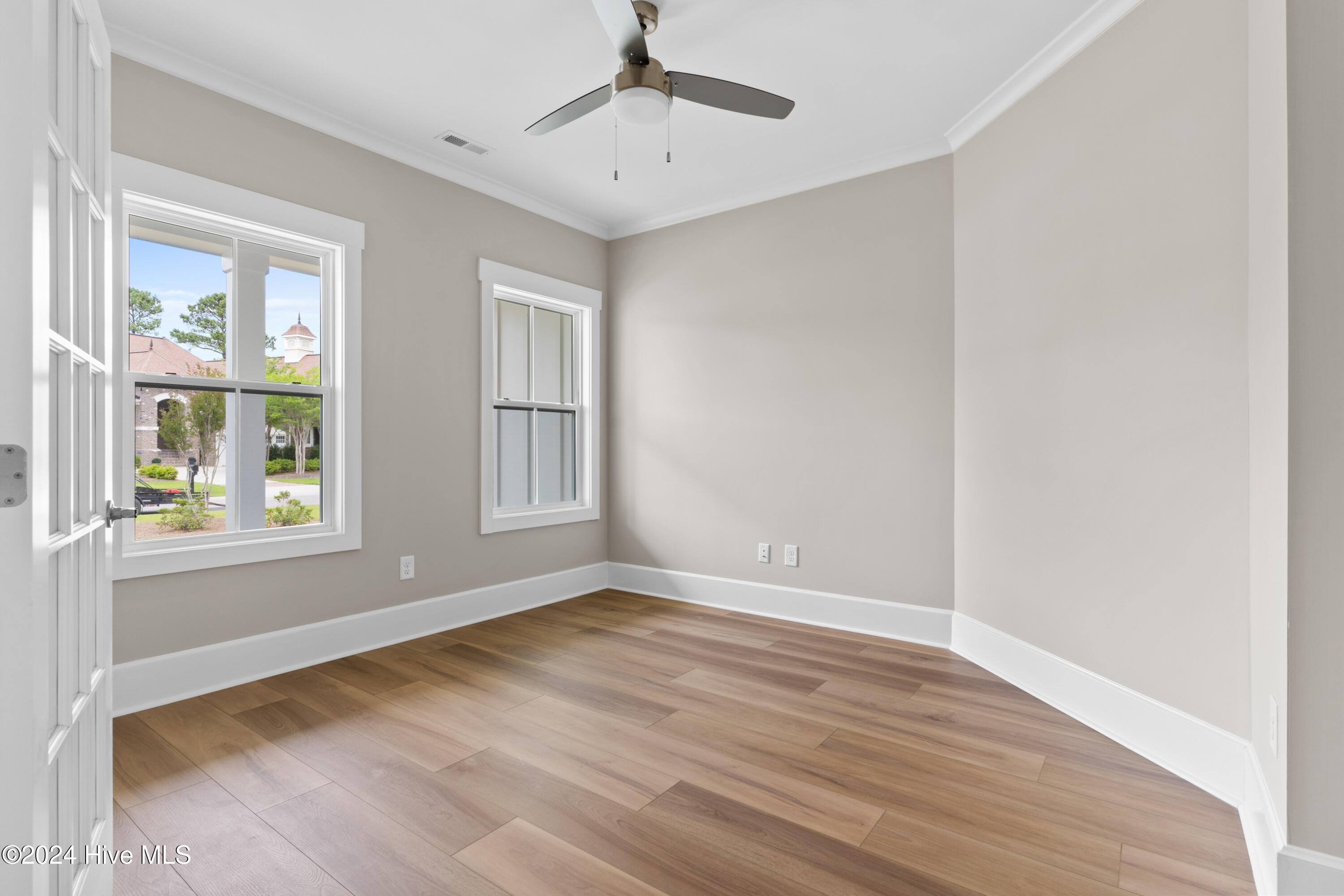 1011 Mayfair Way Property Photo 3