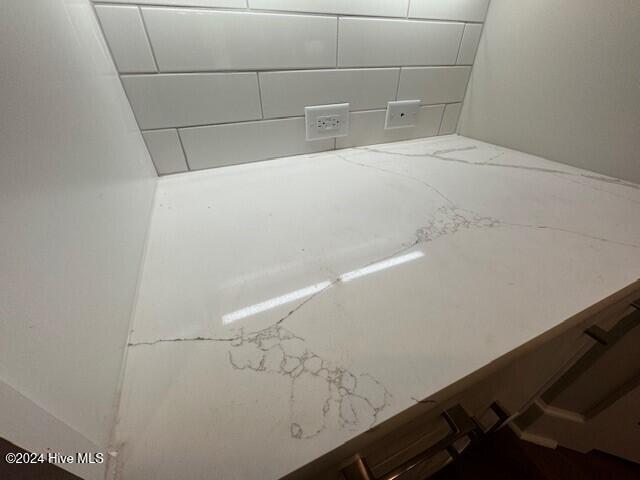 1011 Mayfair Way Property Photo 22