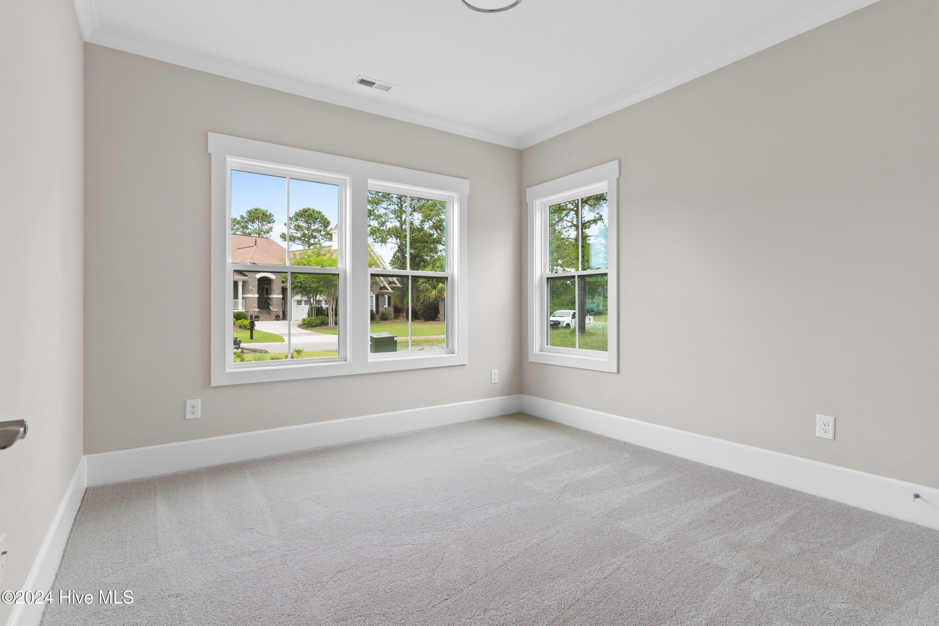 1011 Mayfair Way Property Photo 26