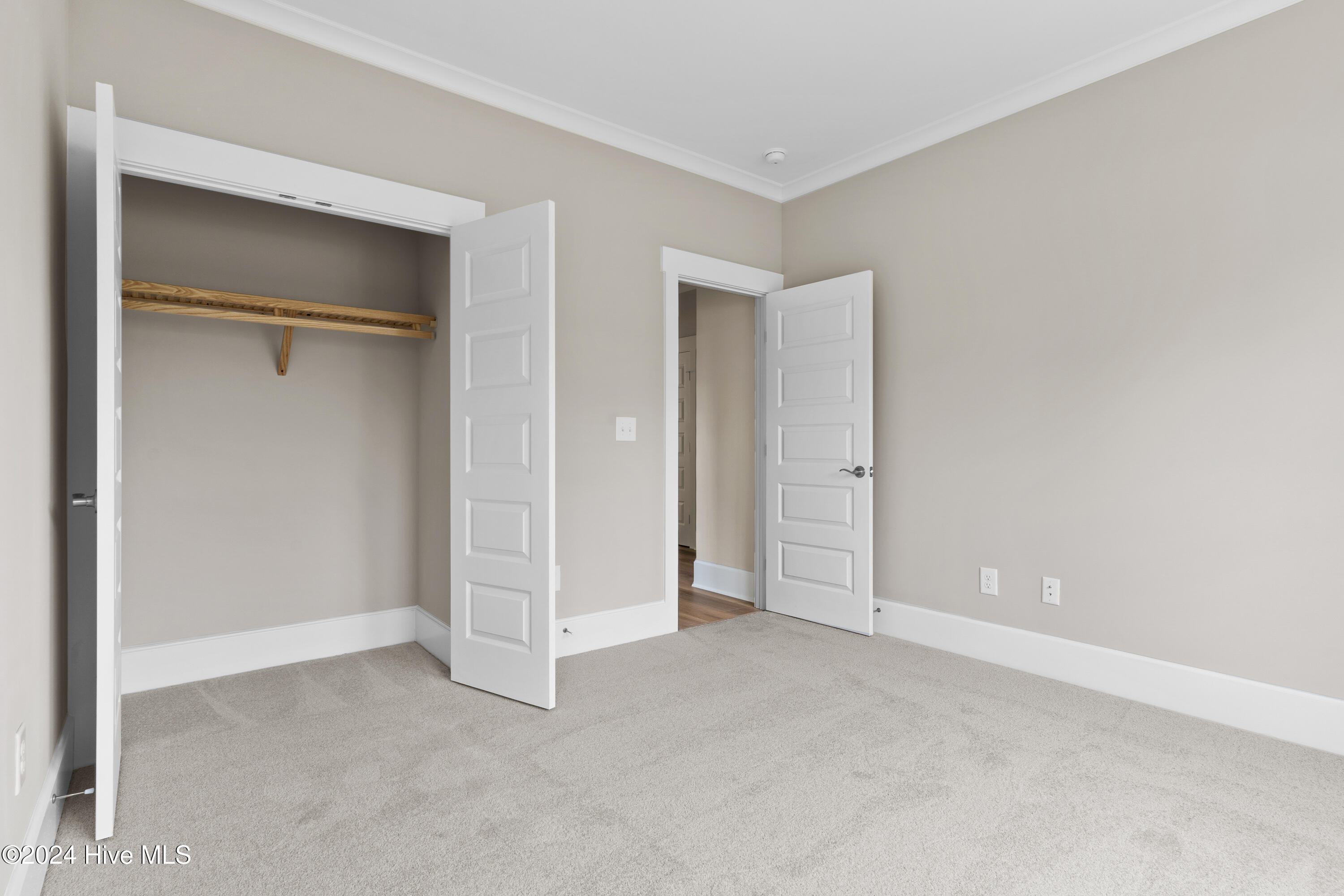 1011 Mayfair Way Property Photo 27