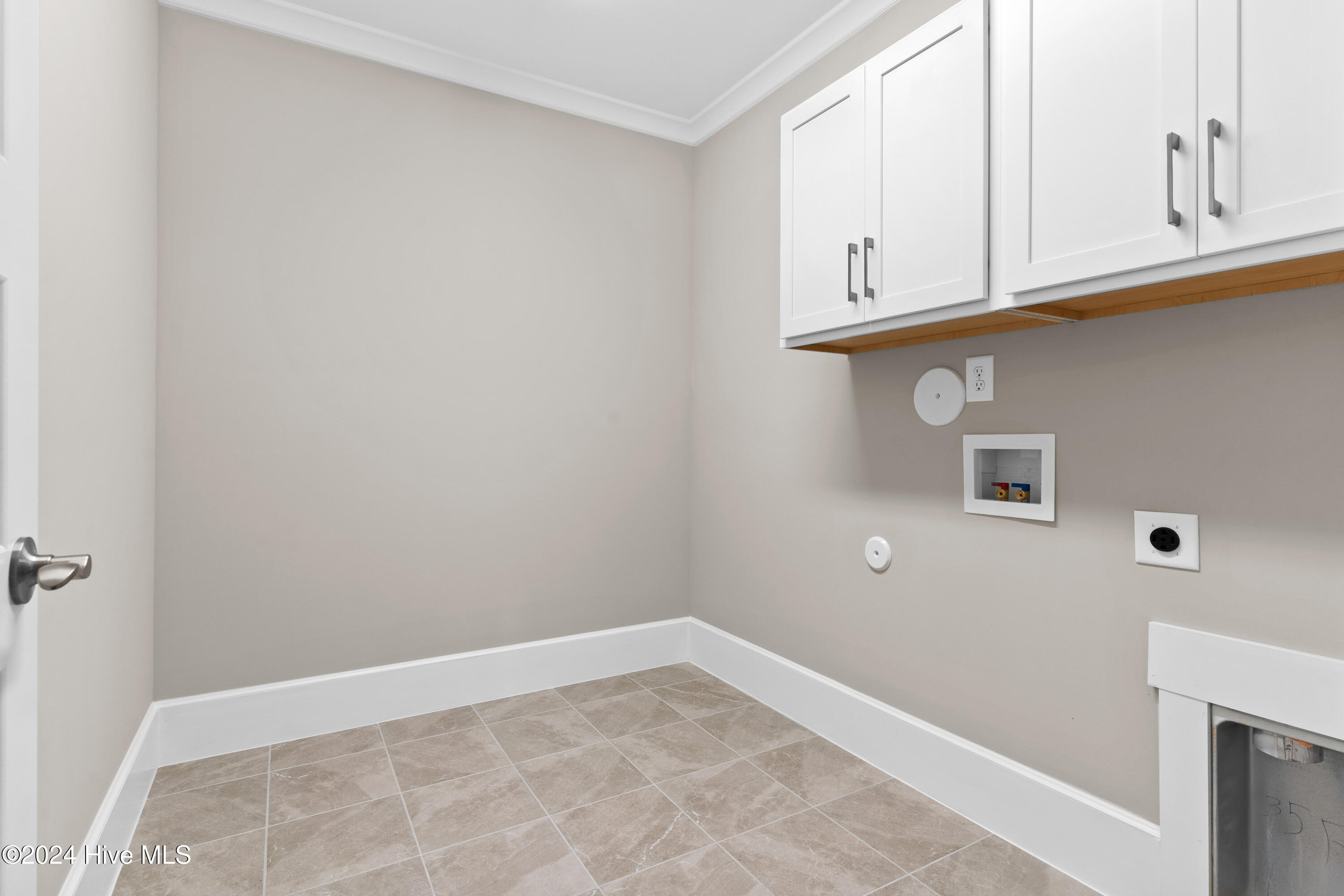 1011 Mayfair Way Property Photo 29