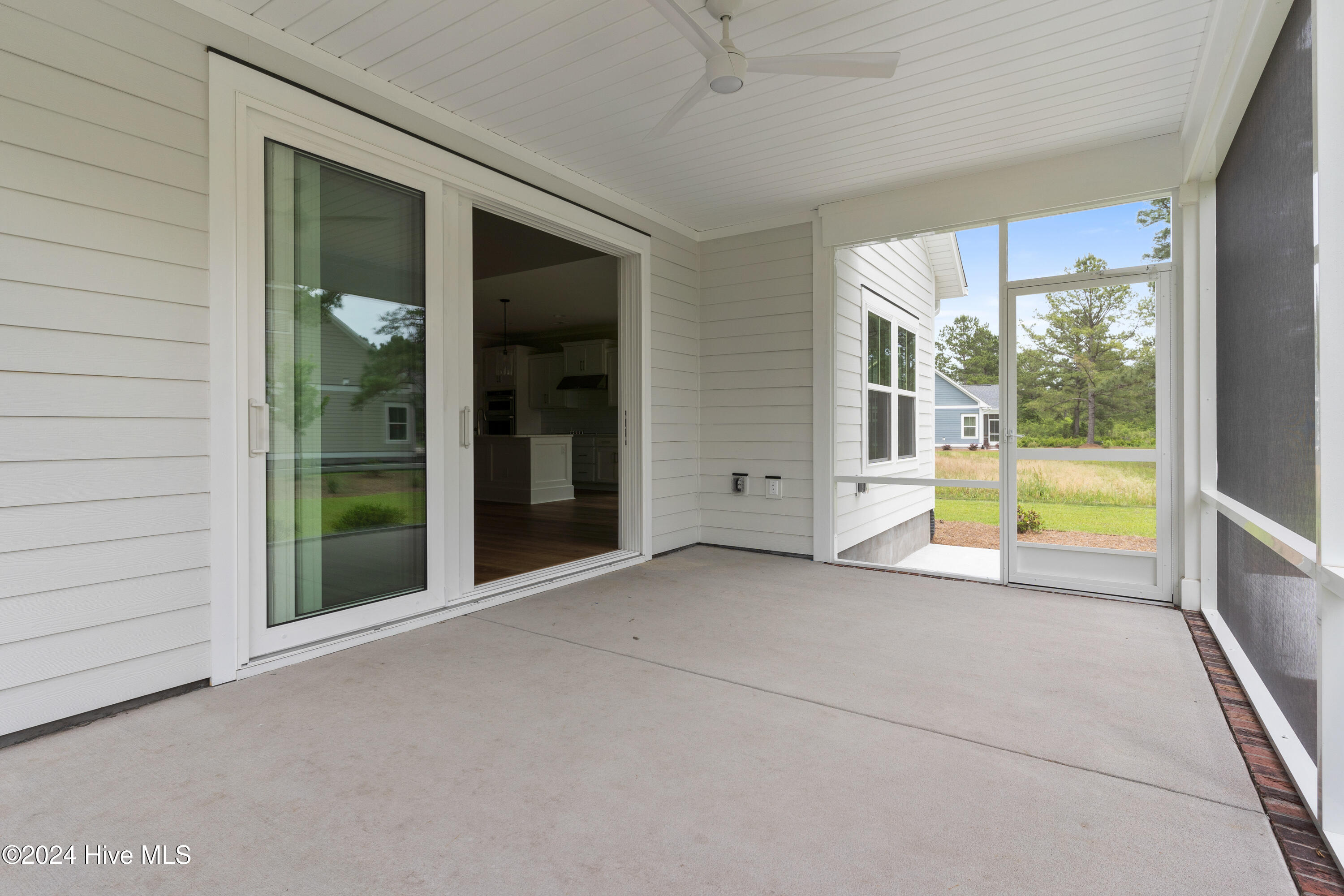 1011 Mayfair Way Property Photo 37