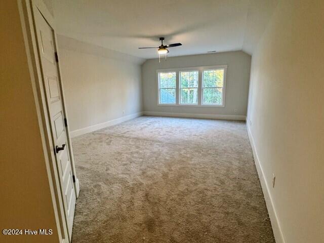 1023 Mayfair Way Property Photo 23