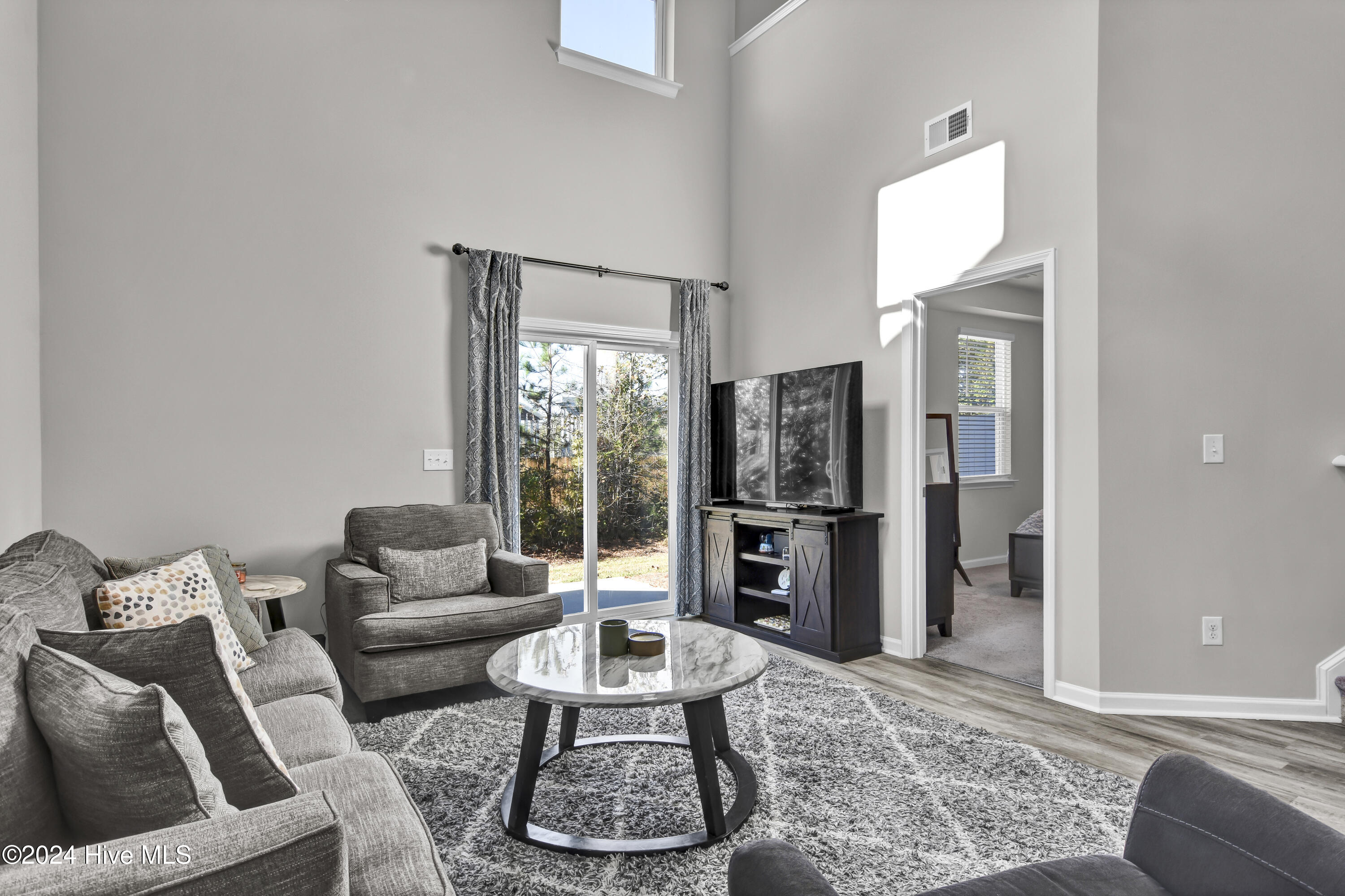 7674 Knightbell Circle Property Photo 10