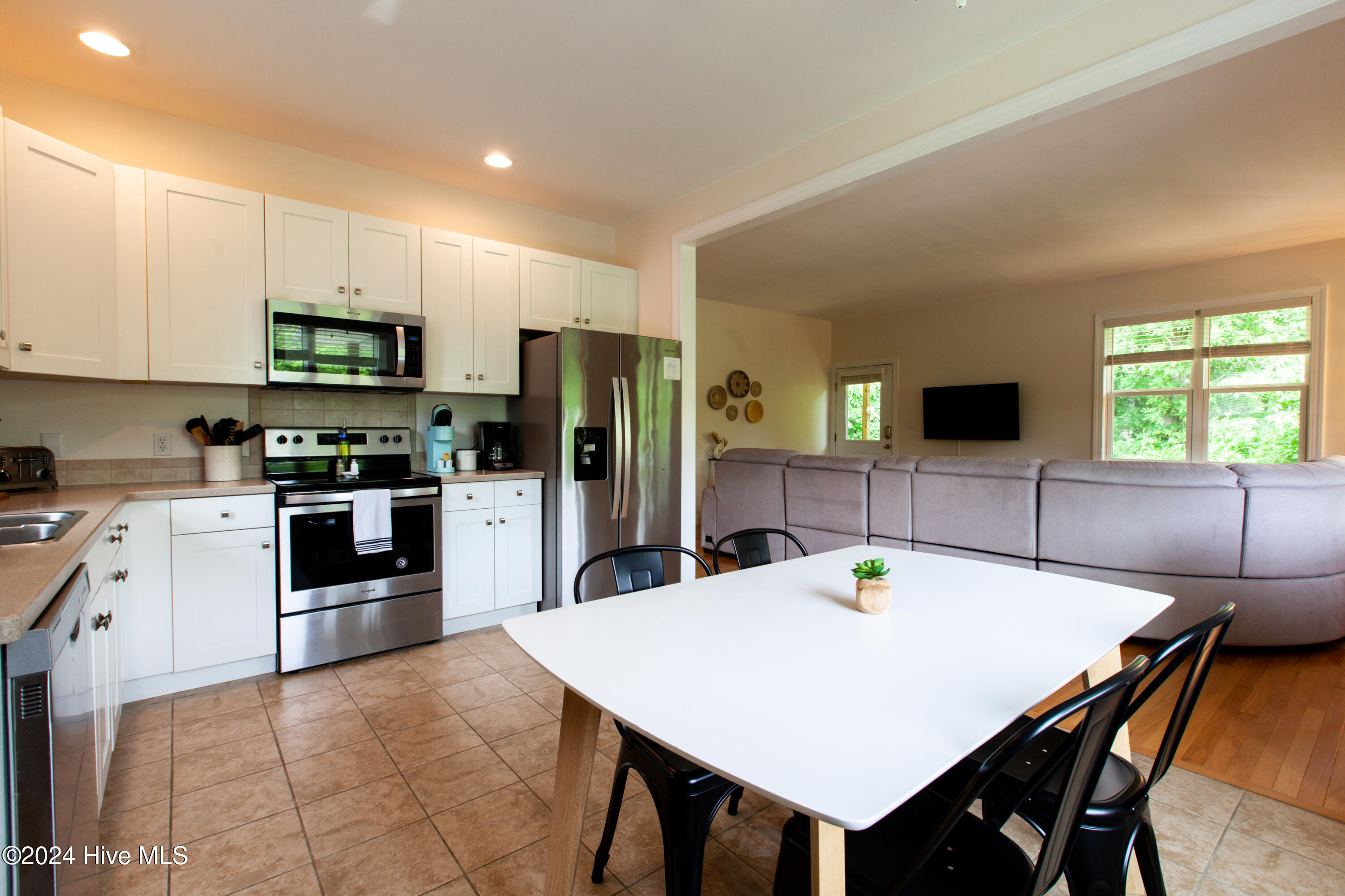 234 Jay Street Property Photo 10