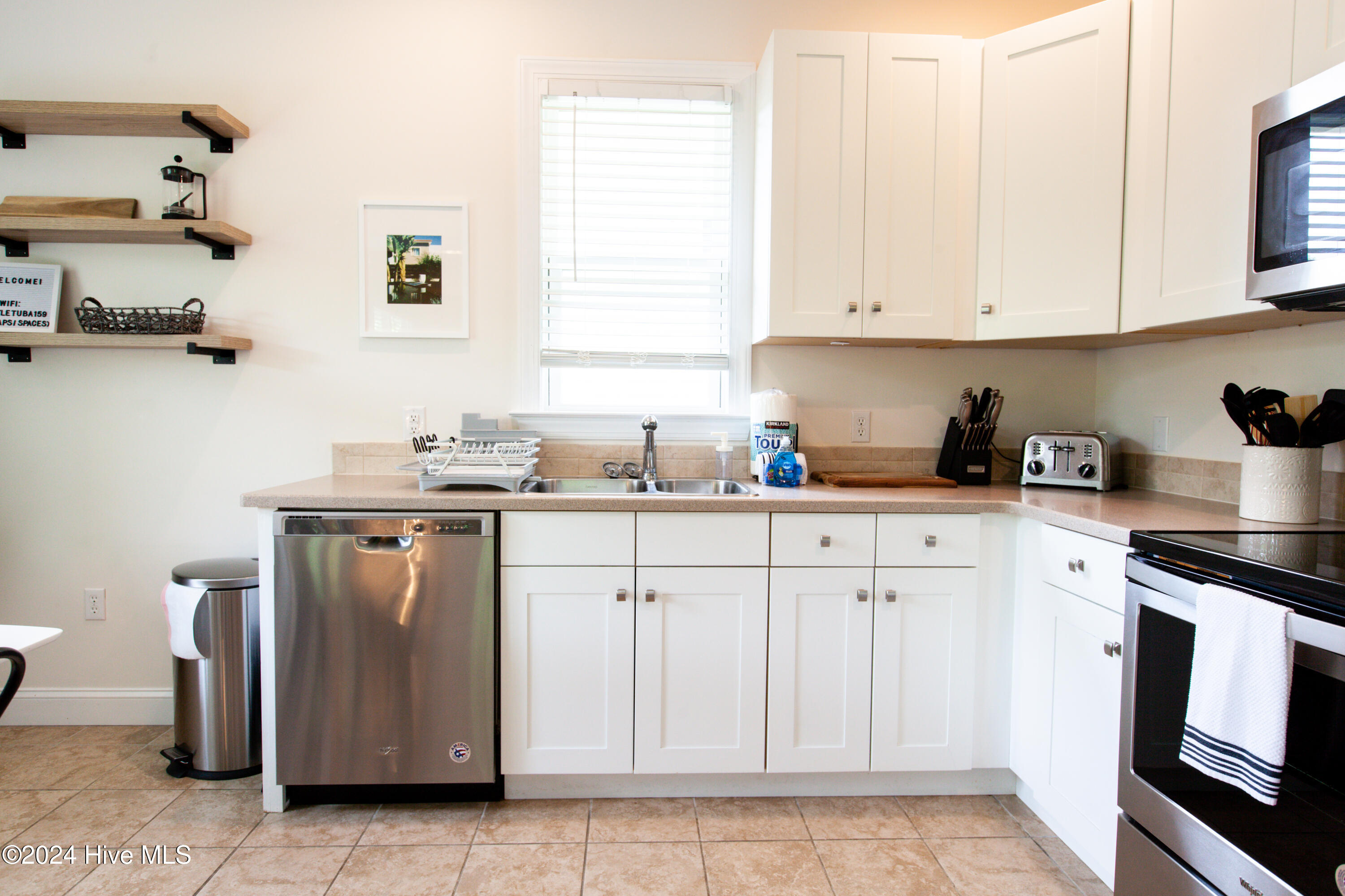 234 Jay Street Property Photo 11
