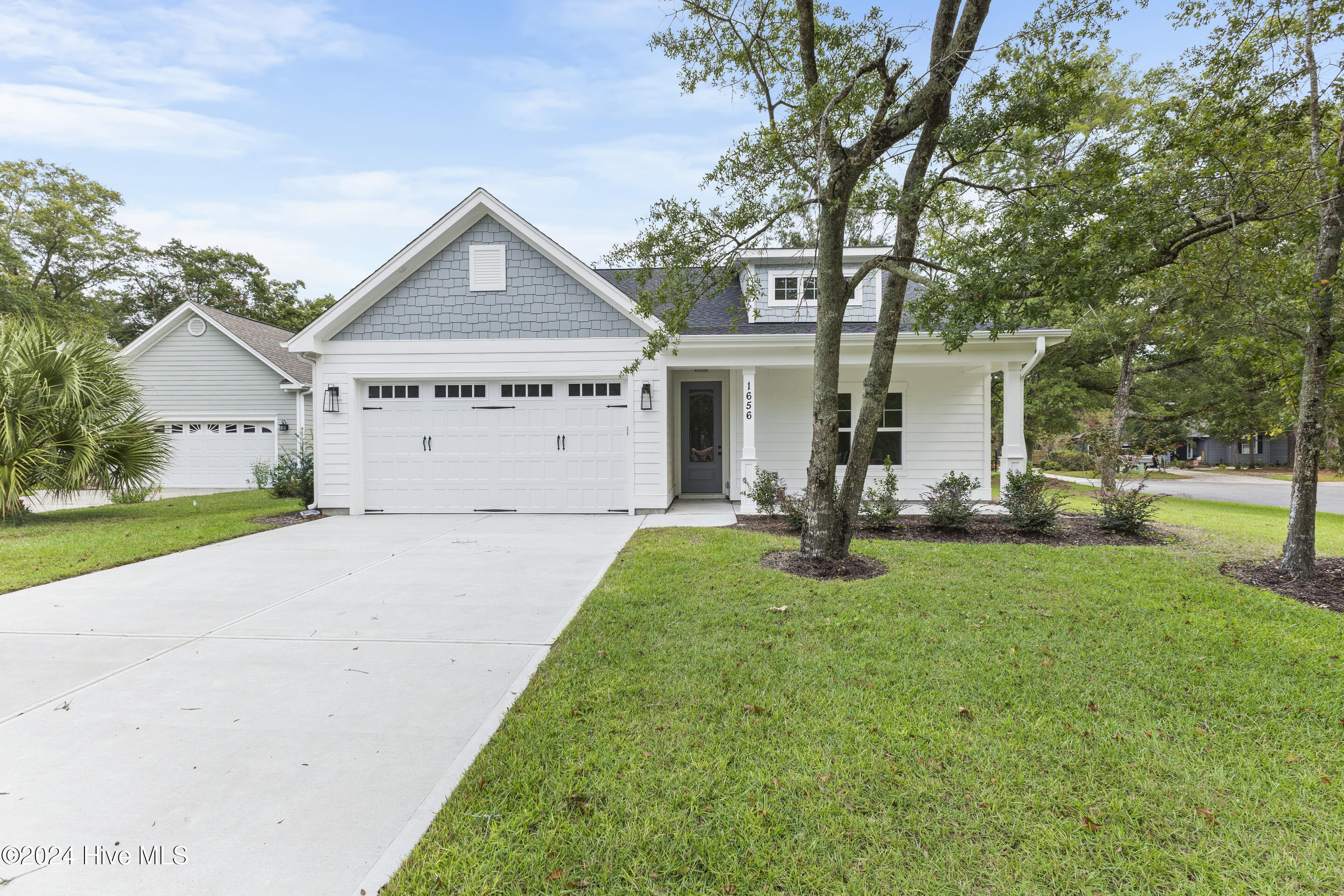 1656 Winding Way Property Photo 1