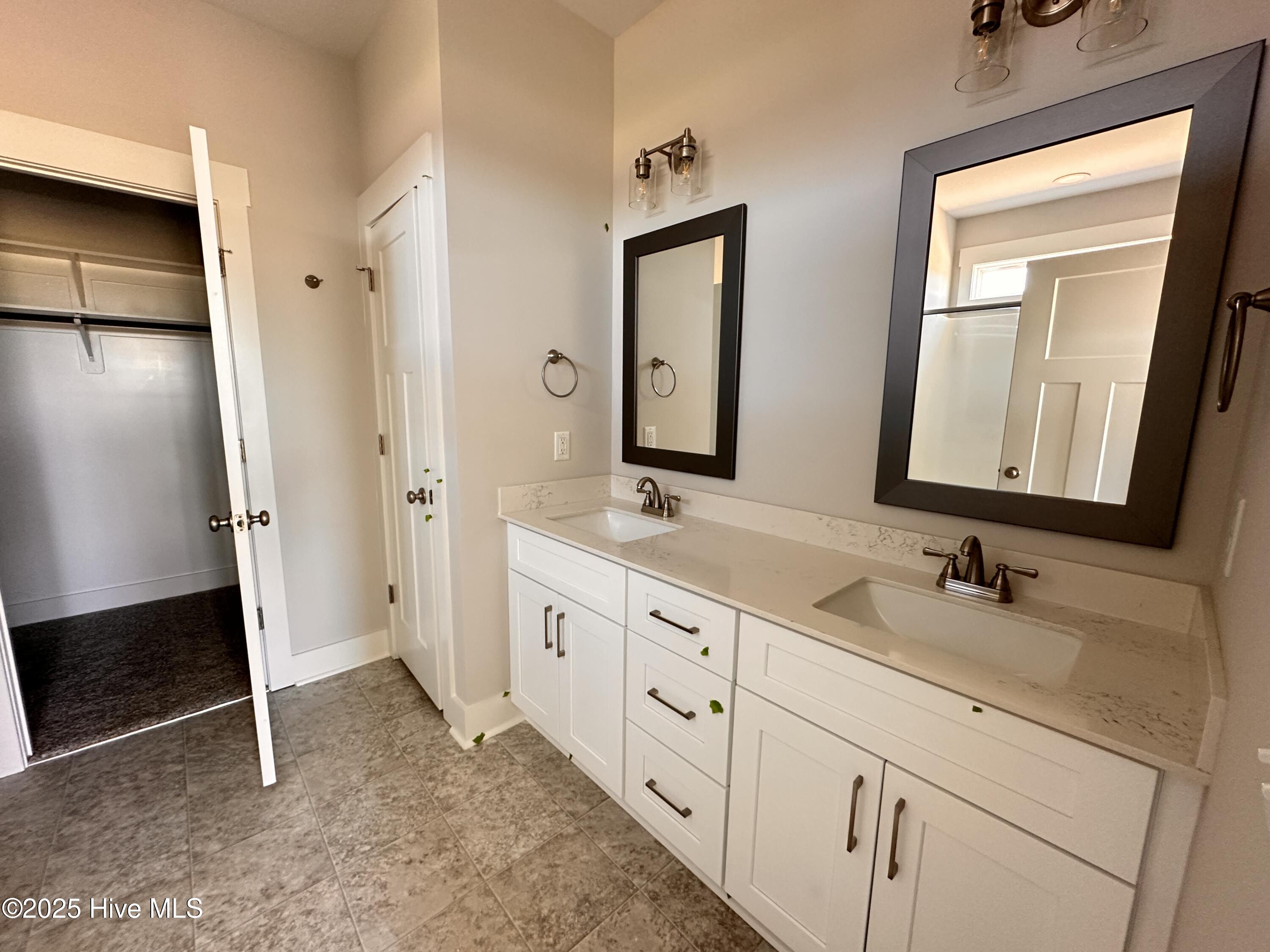 32 Tanseyleaf Drive Property Photo 7