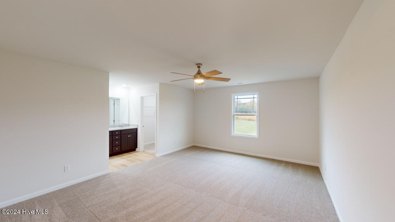 284 Swinson Drive Property Photo 5