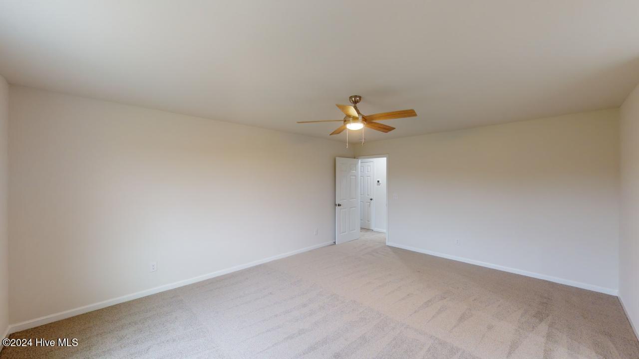 284 Swinson Drive Property Photo 7