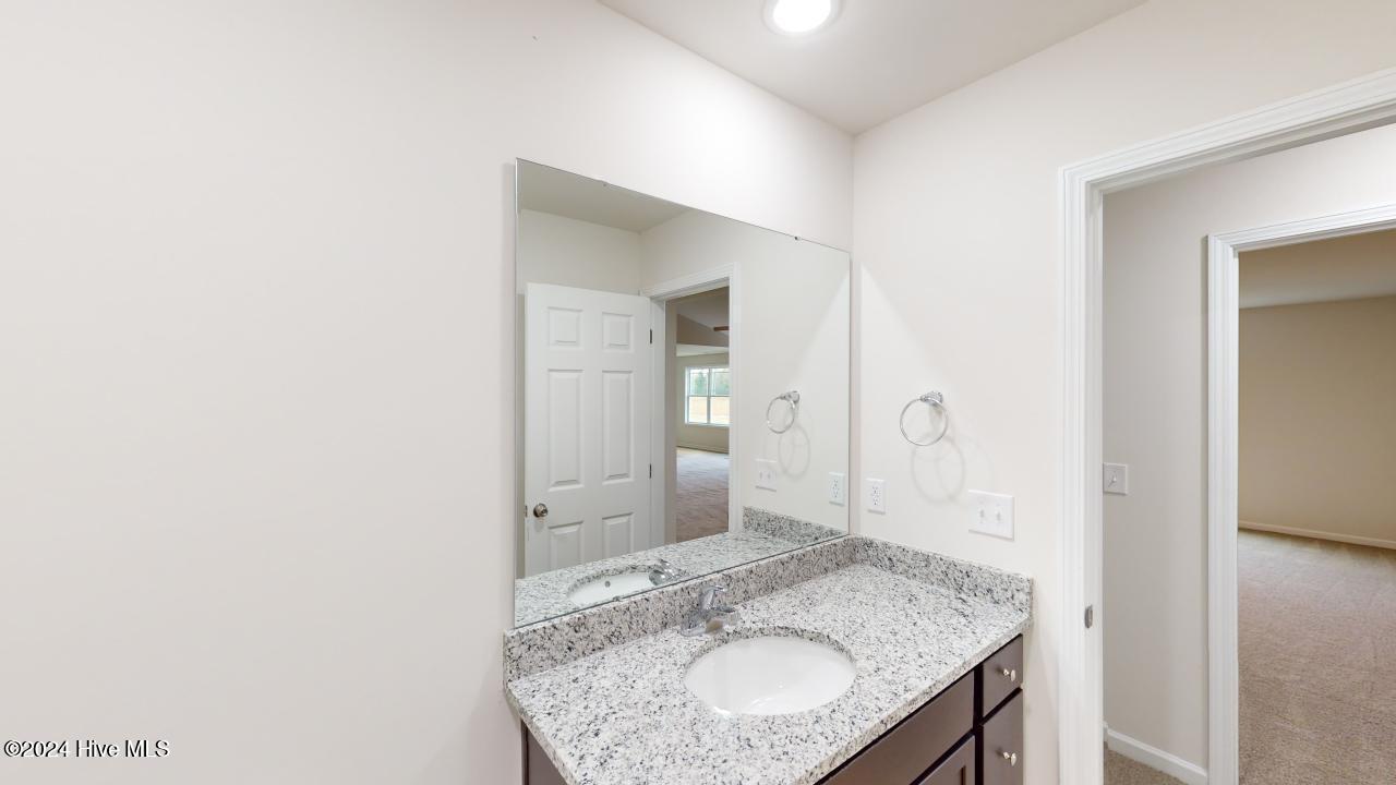 284 Swinson Drive Property Photo 12