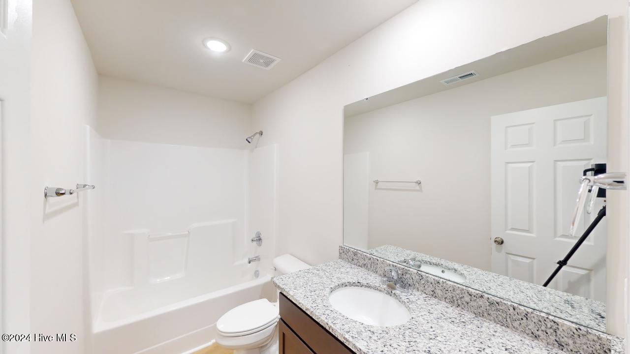 284 Swinson Drive Property Photo 13