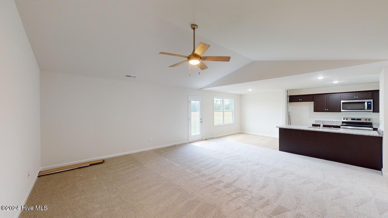 284 Swinson Drive Property Photo 18
