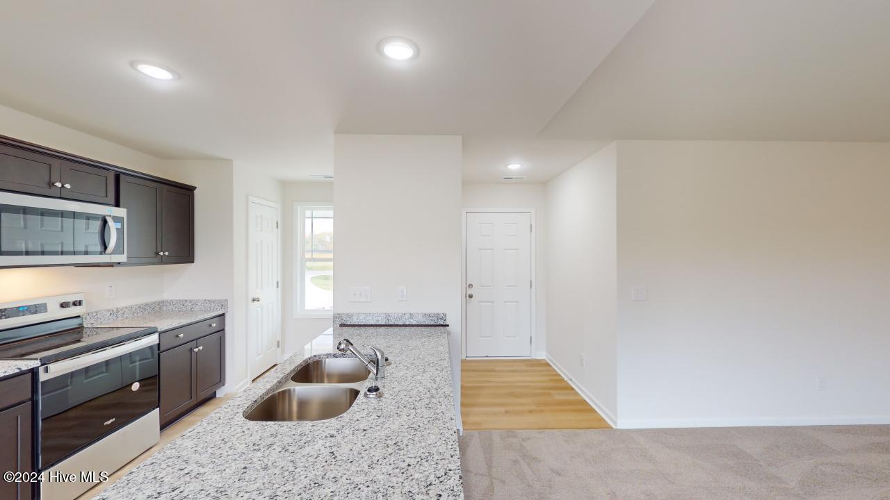 284 Swinson Drive Property Photo 19
