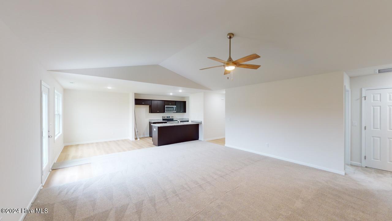 284 Swinson Drive Property Photo 20