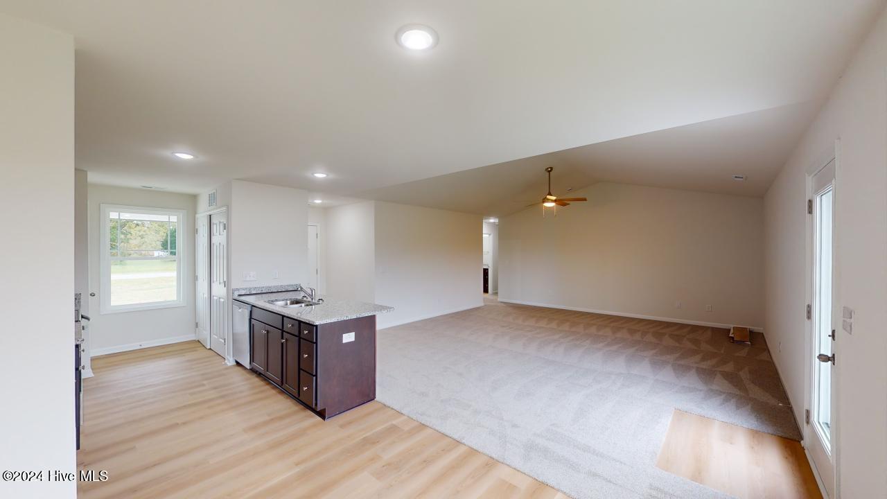 284 Swinson Drive Property Photo 22