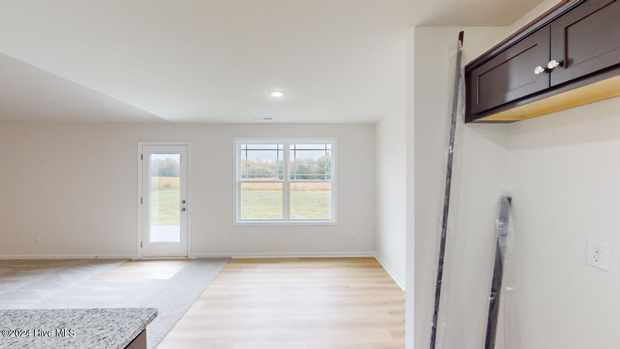 284 Swinson Drive Property Photo 23
