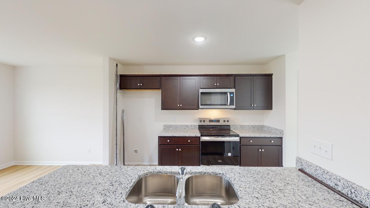 284 Swinson Drive Property Photo 28