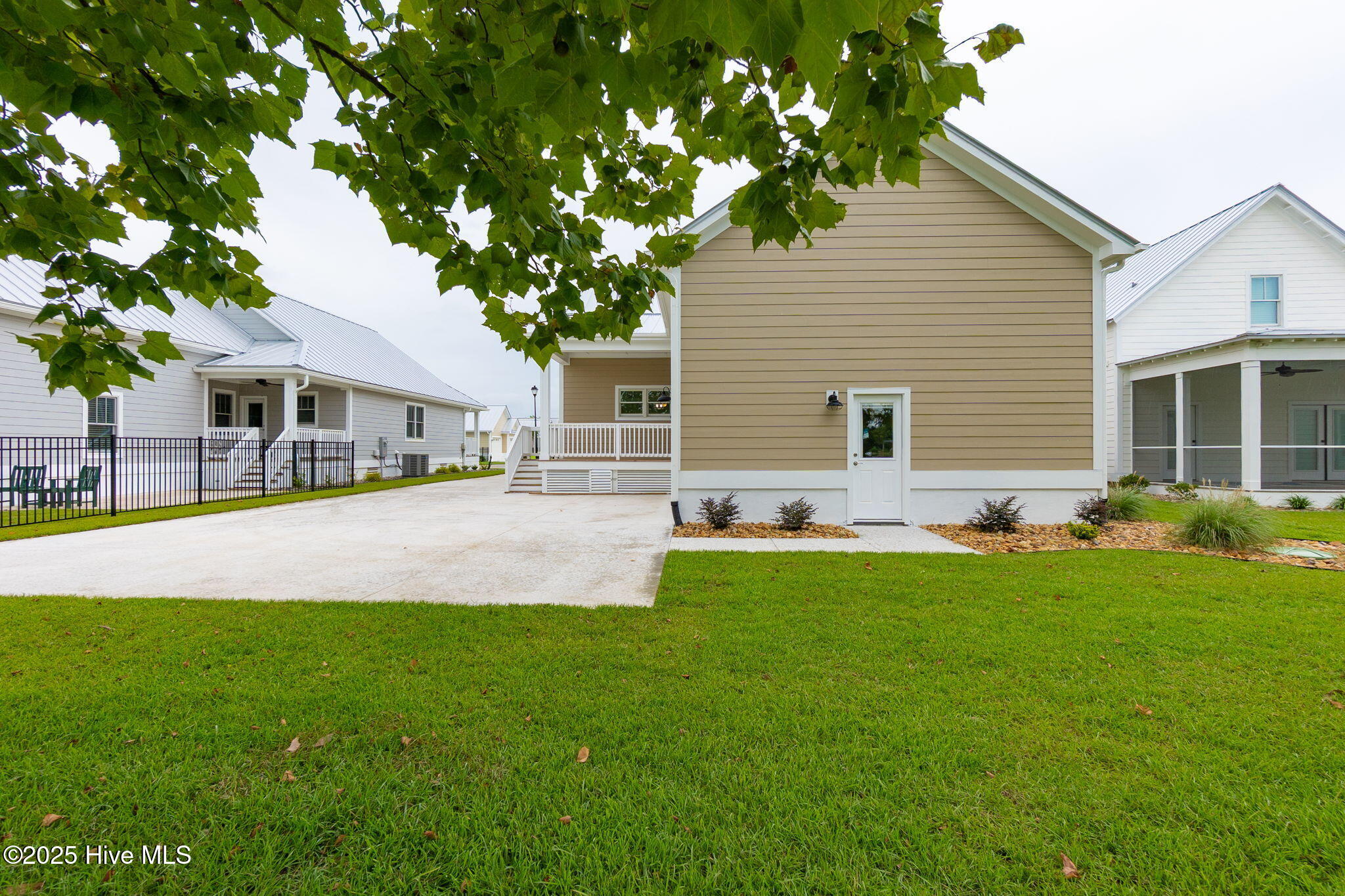 203 Villagers Way Property Photo 5