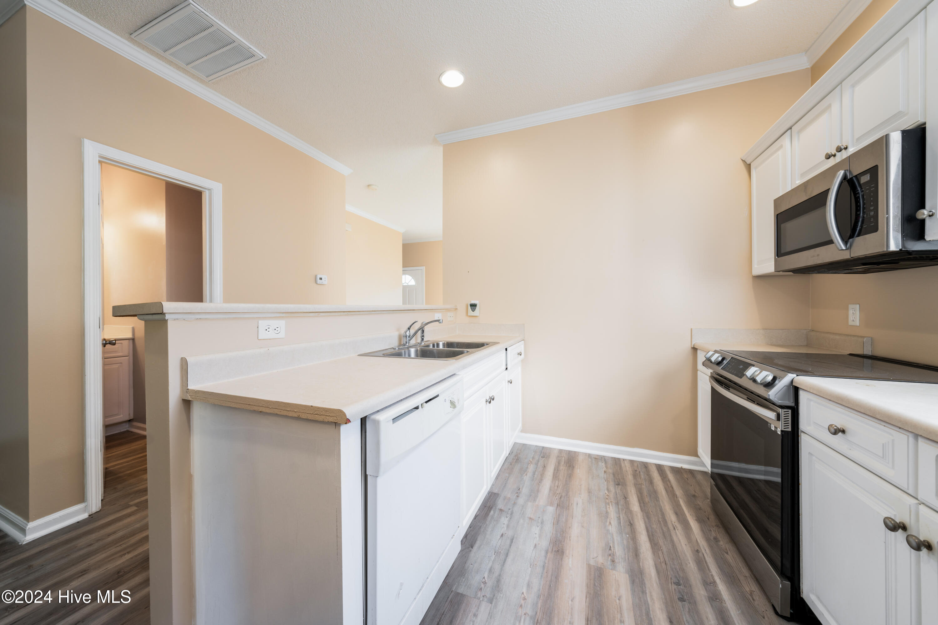 143 Tylers Cove Way Property Photo 8