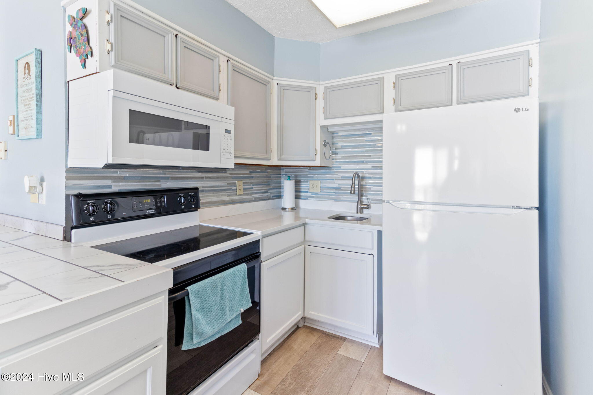 2174 New River Inlet Road Unit 384 Property Photo 12