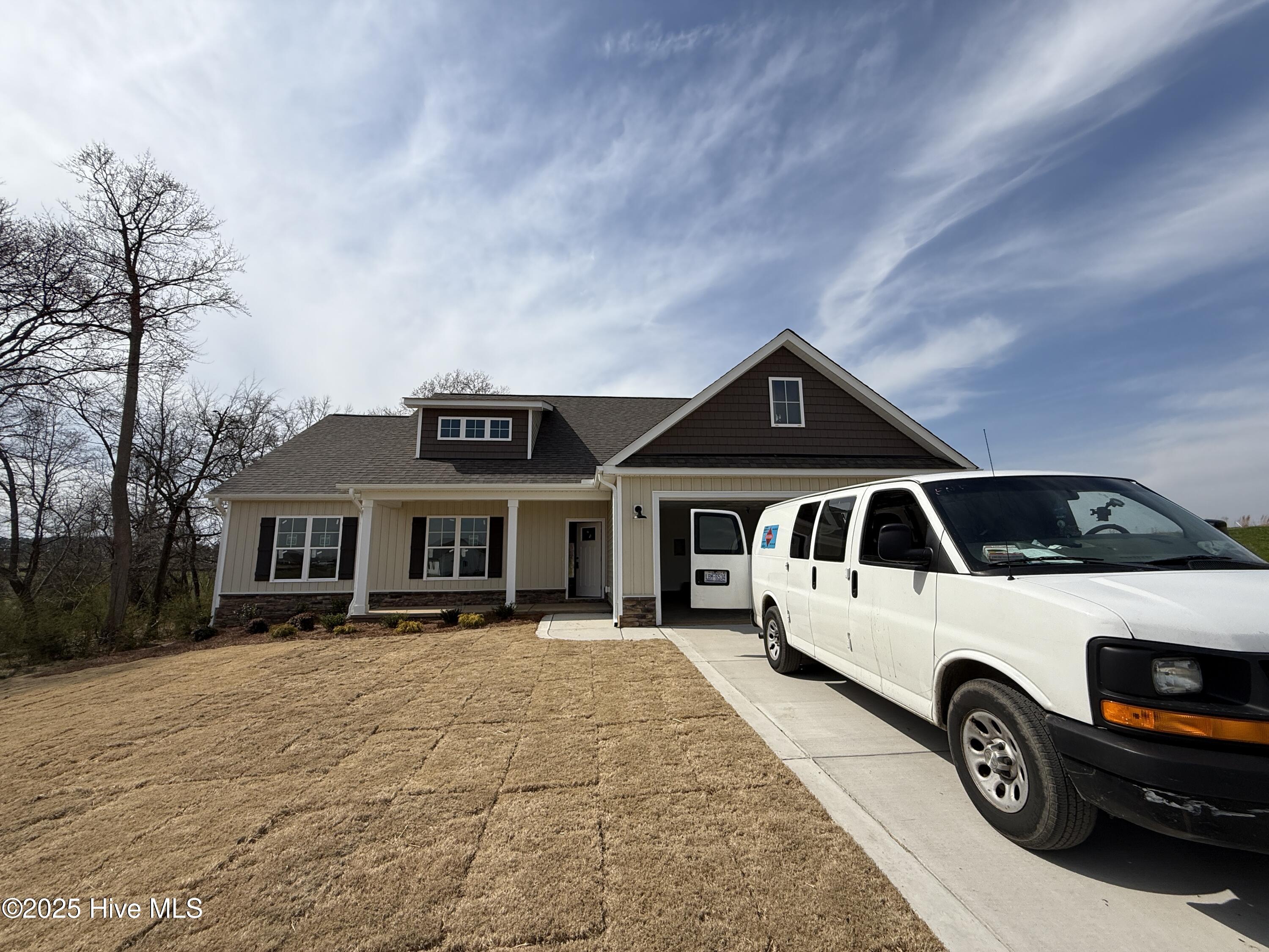 215 Ruskin Drive Property Photo