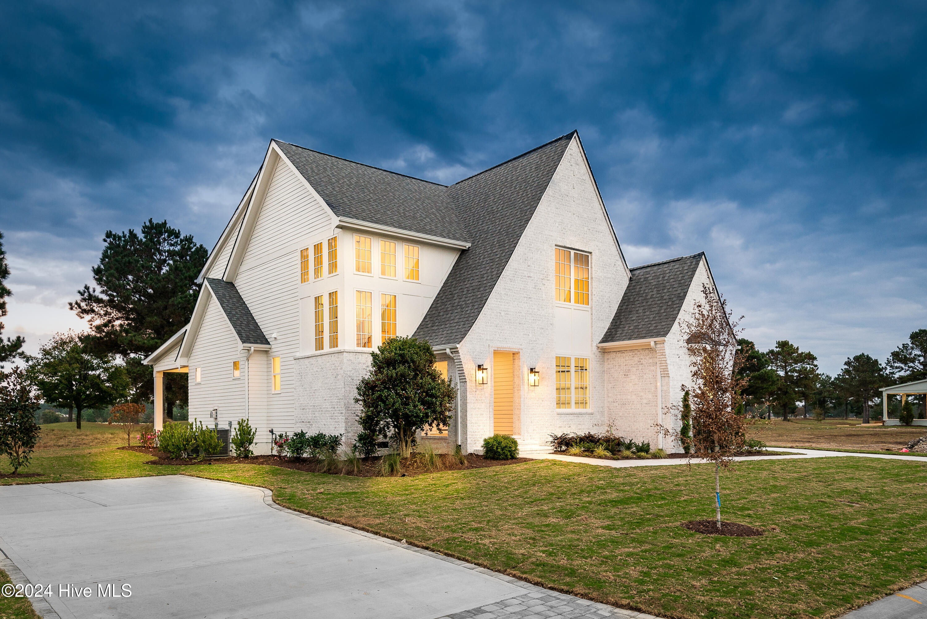 124 Pine Tree Point Property Photo 3