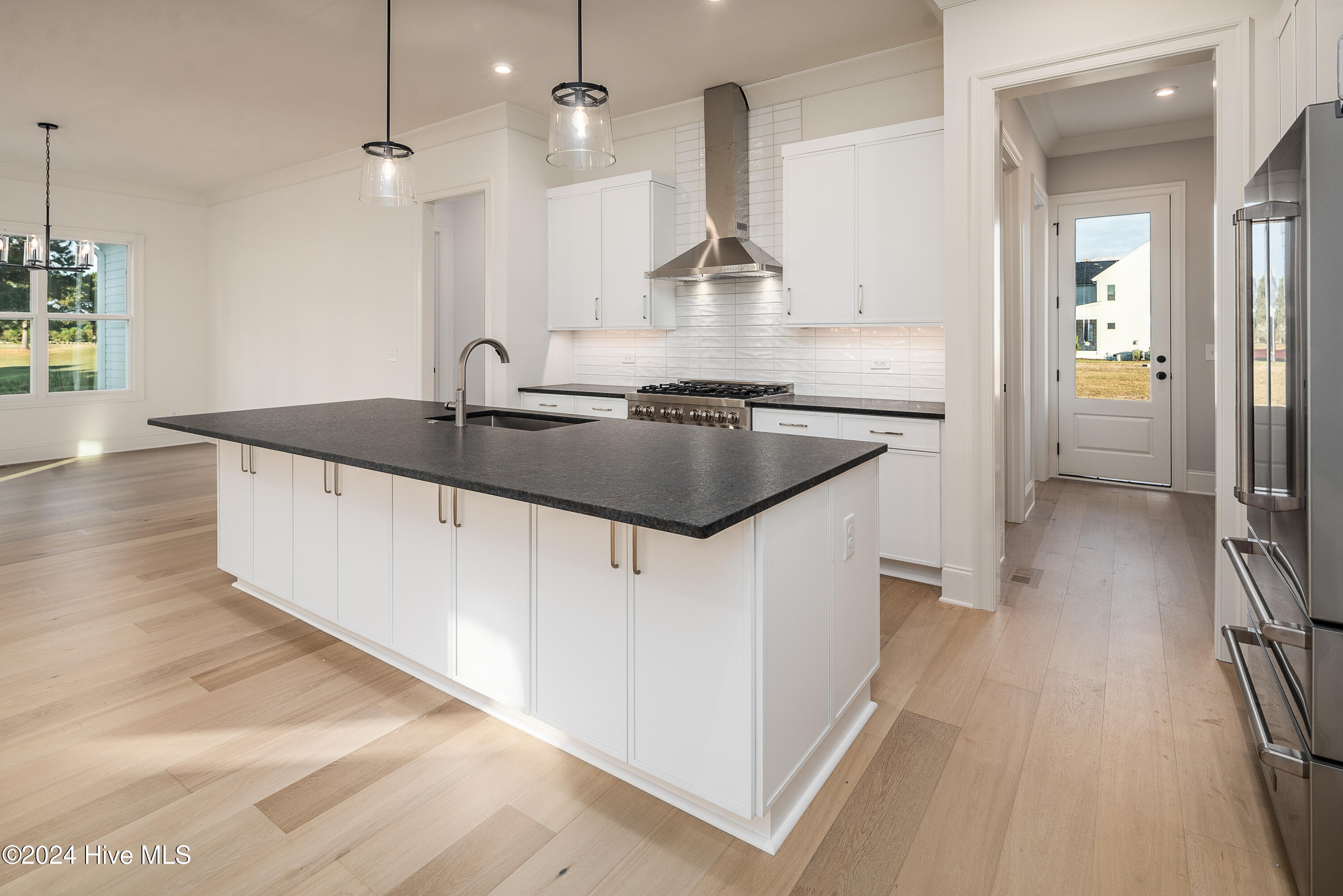 124 Pine Tree Point Property Photo 12