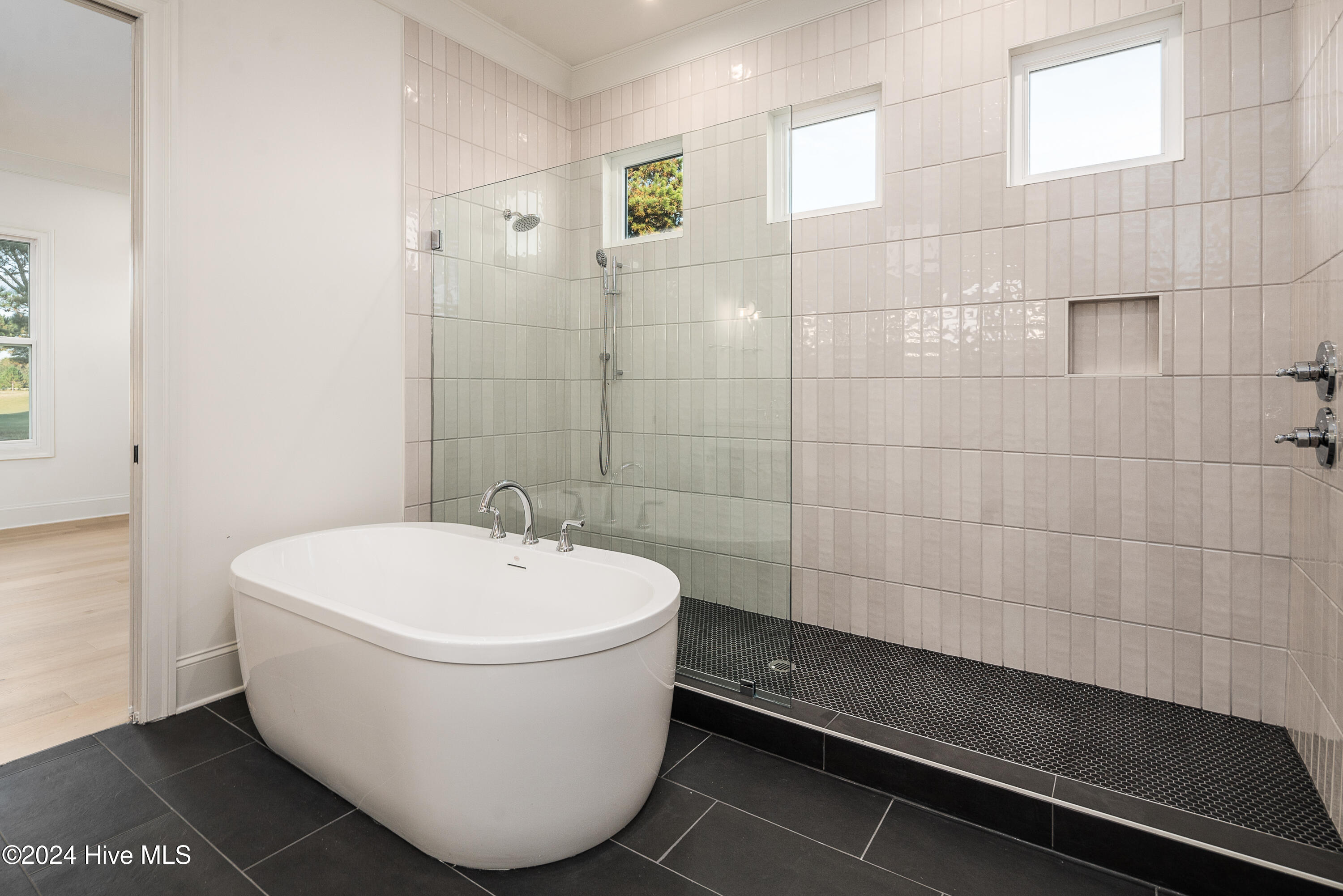 124 Pine Tree Point Property Photo 21