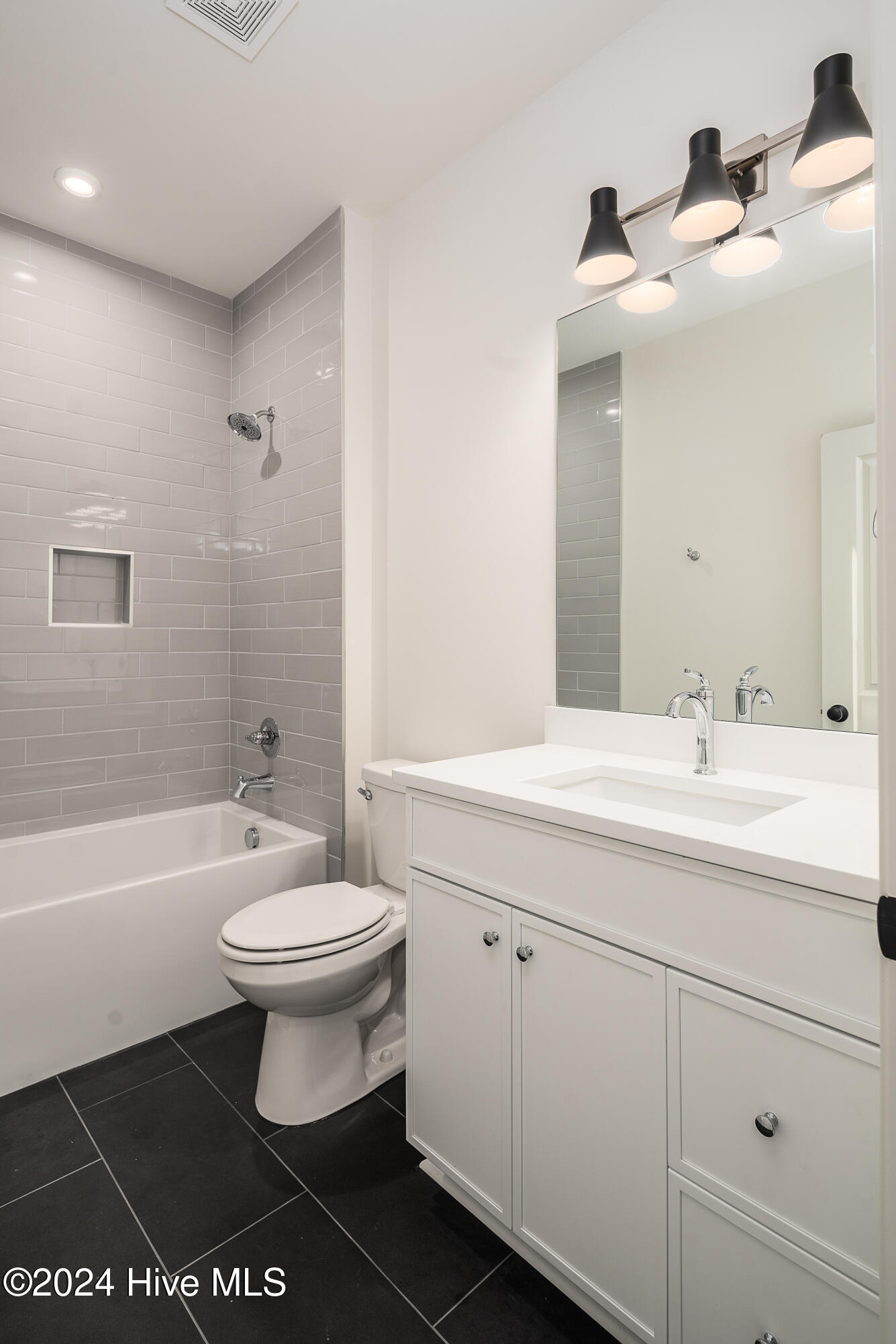 124 Pine Tree Point Property Photo 27