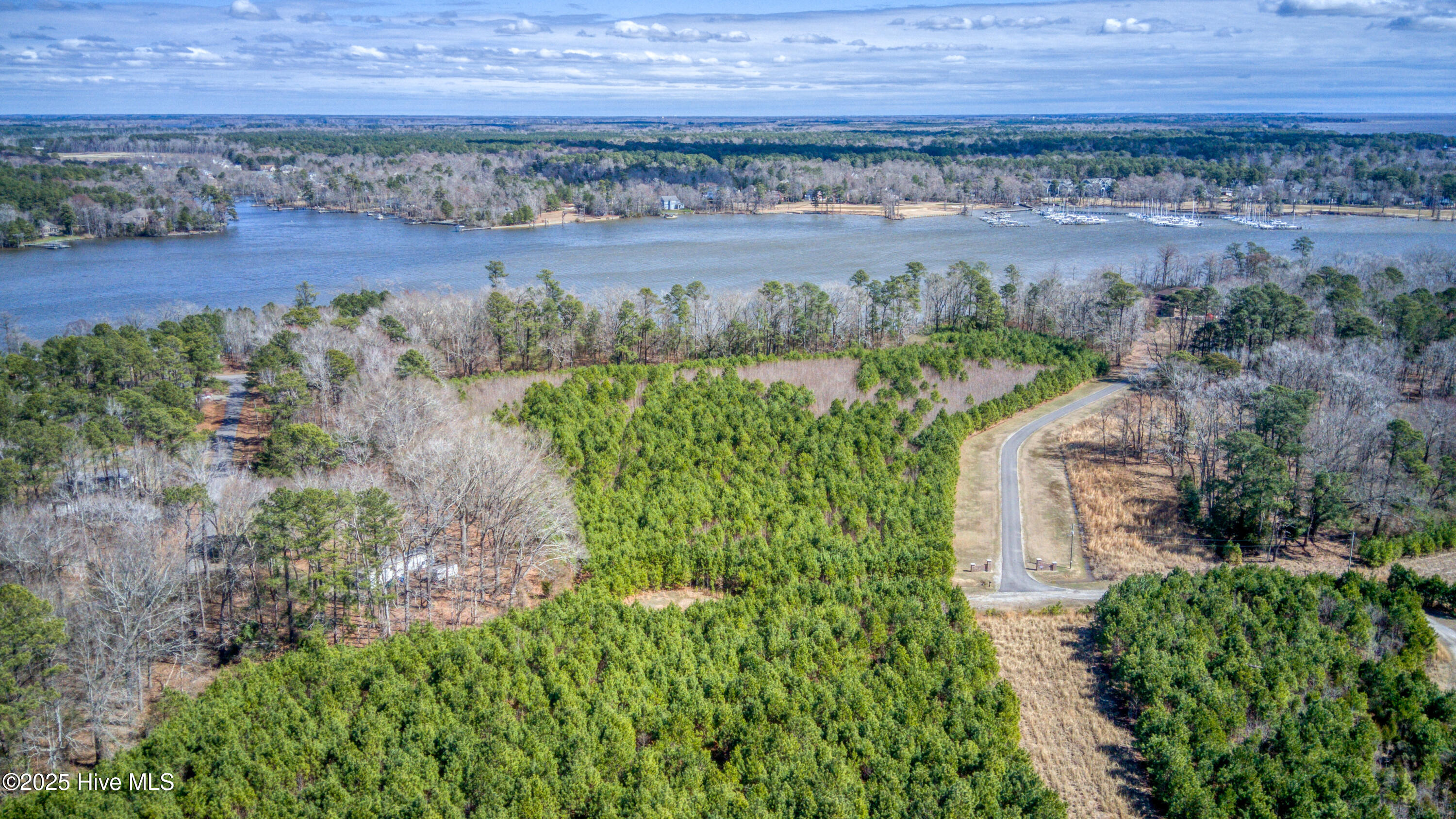 9 Peninsula Shores Way Property Photo 5