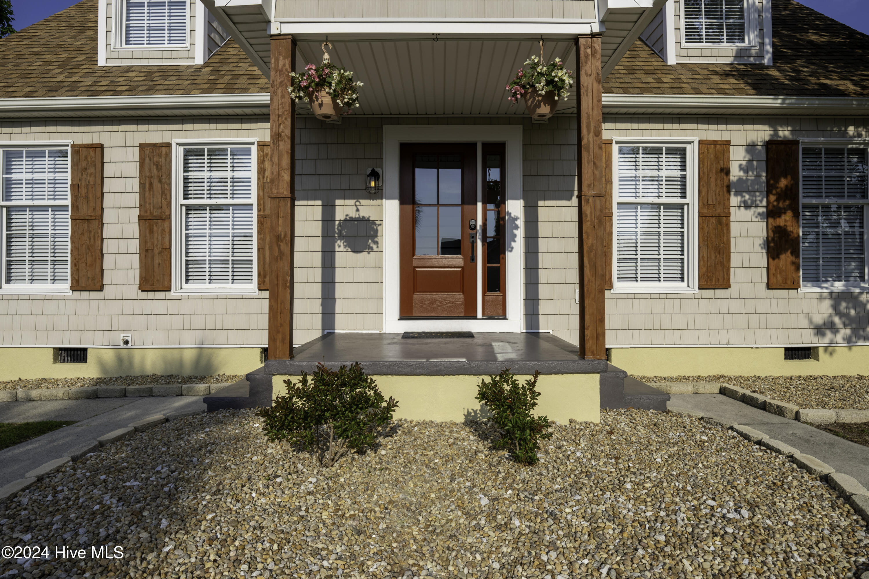 501-503 Birch Court Property Photo 3
