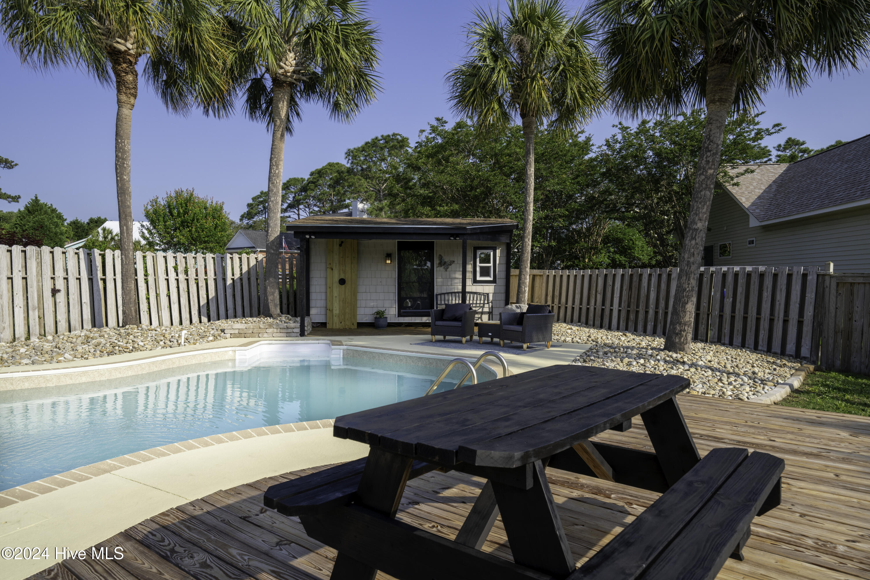 501-503 Birch Court Property Photo 9