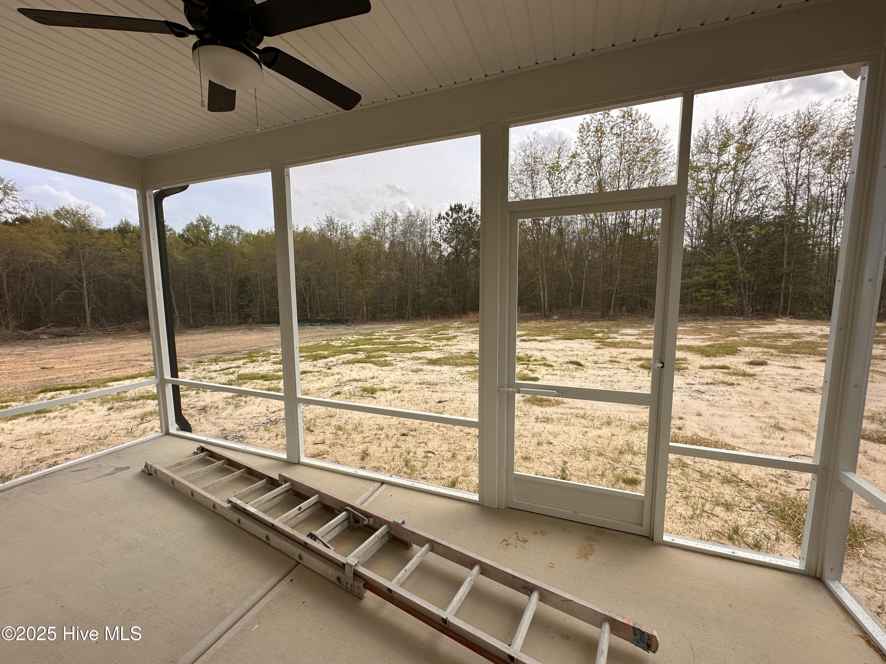 102 Roma Gora Court Property Photo 4