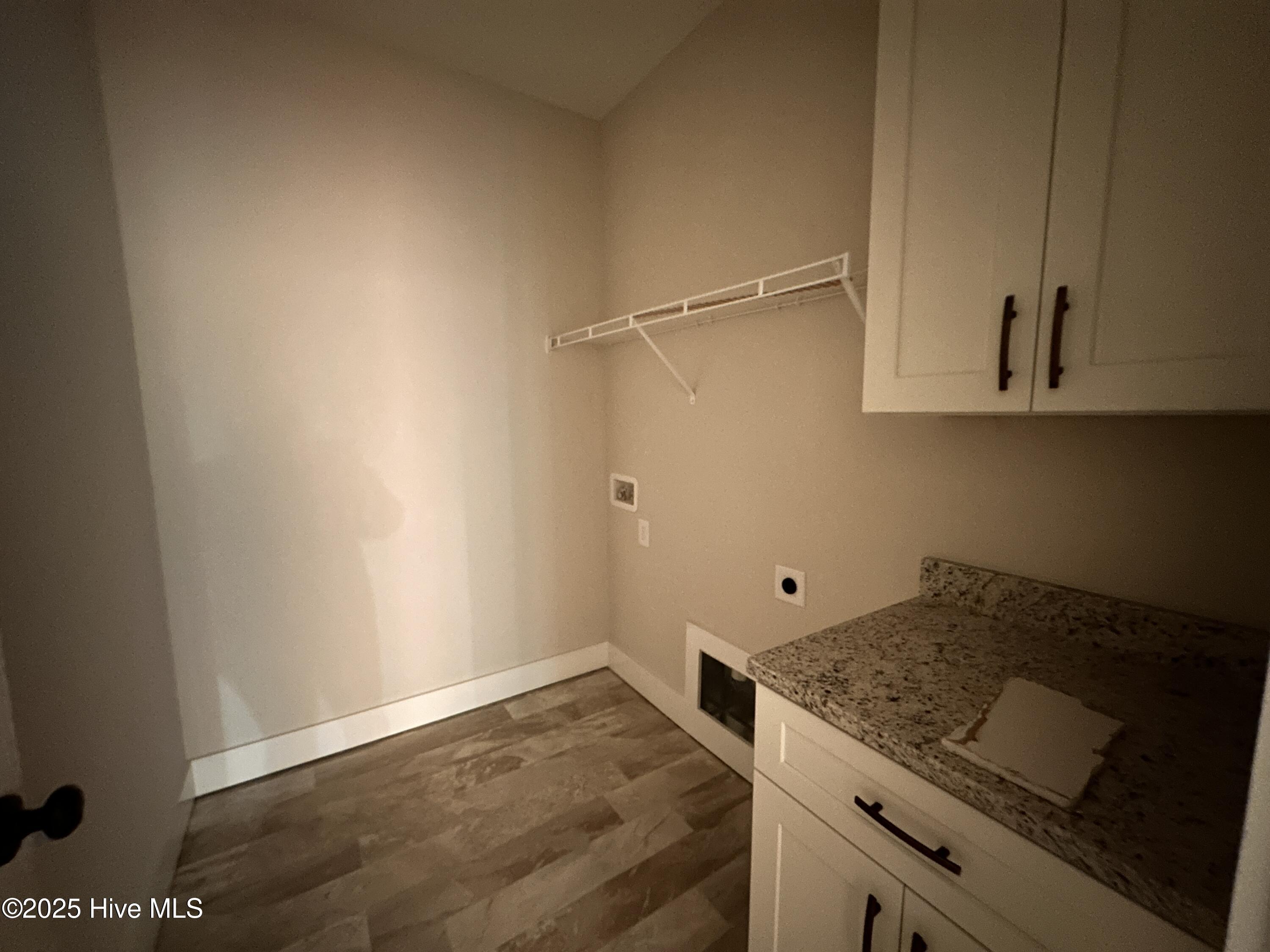 102 Roma Gora Court Property Photo 8