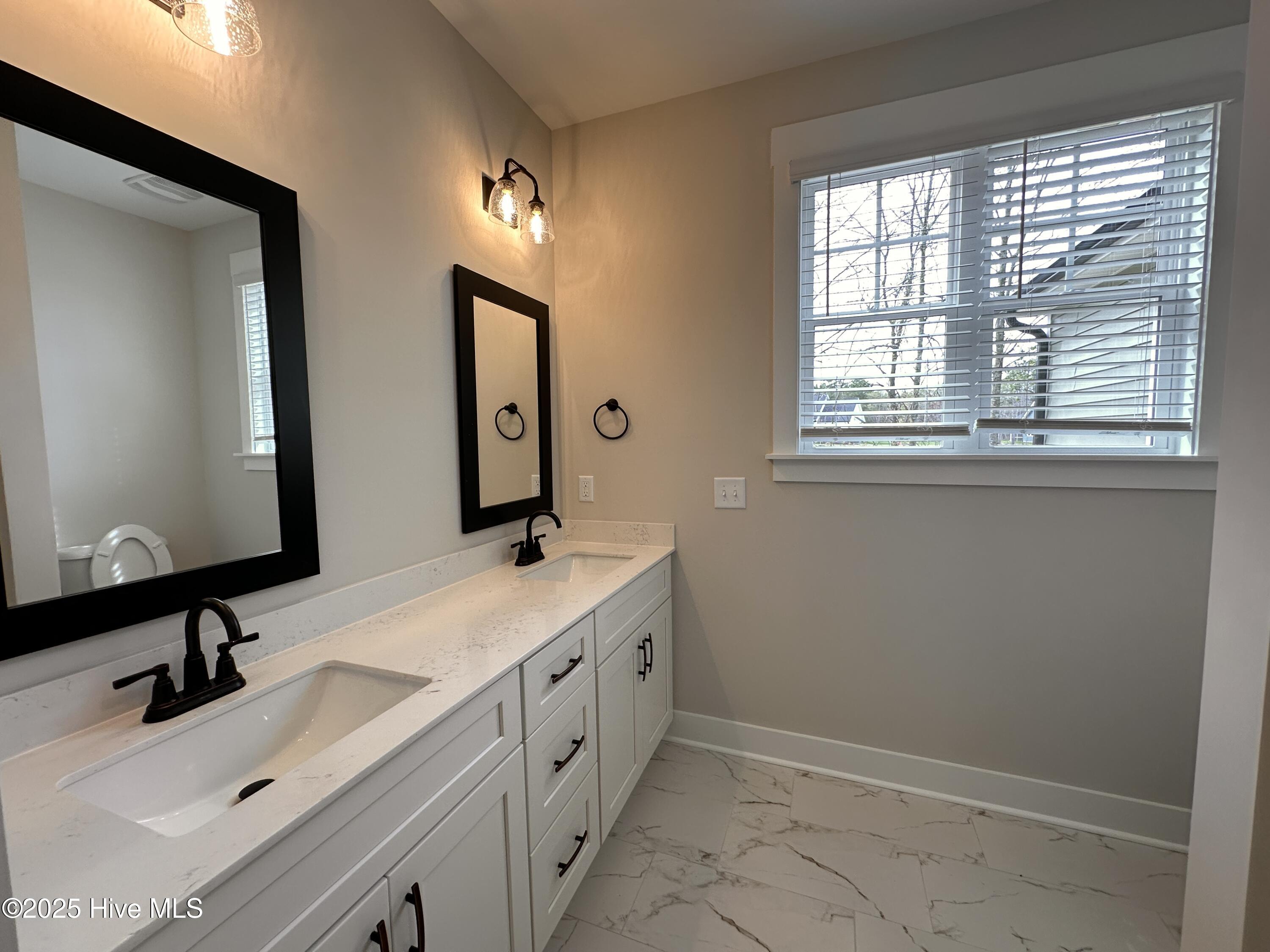 102 Roma Gora Court Property Photo 11