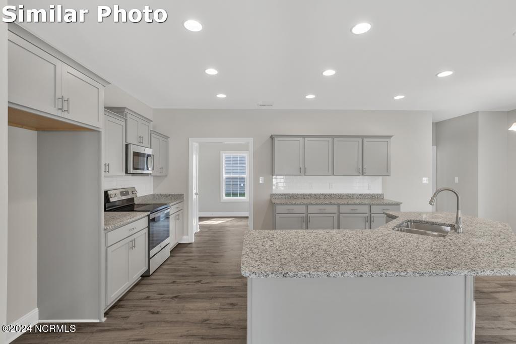 702 Ellabond Street Property Photo 23