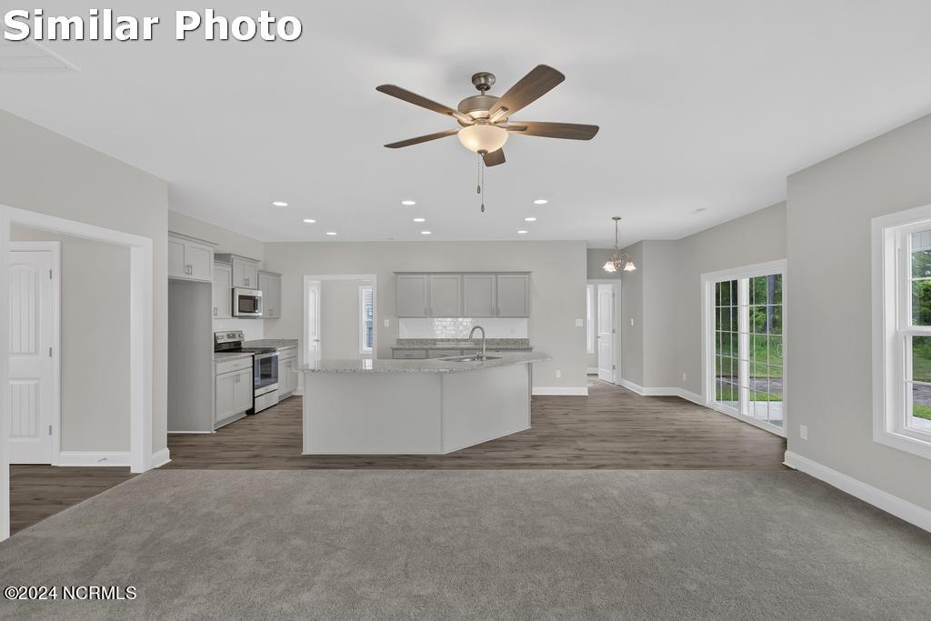 702 Ellabond Street Property Photo 26