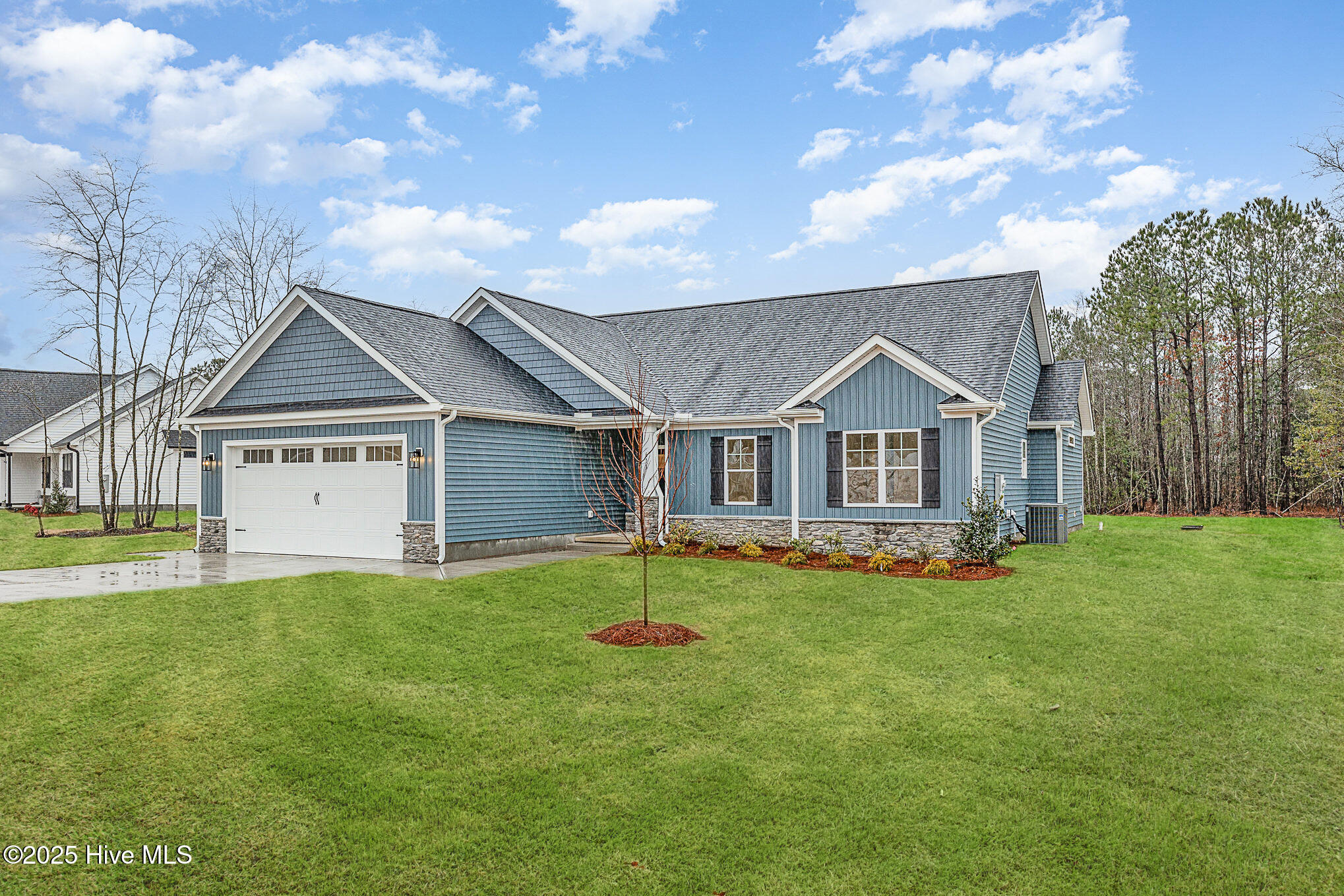613 Tuscany Circle Property Photo 2